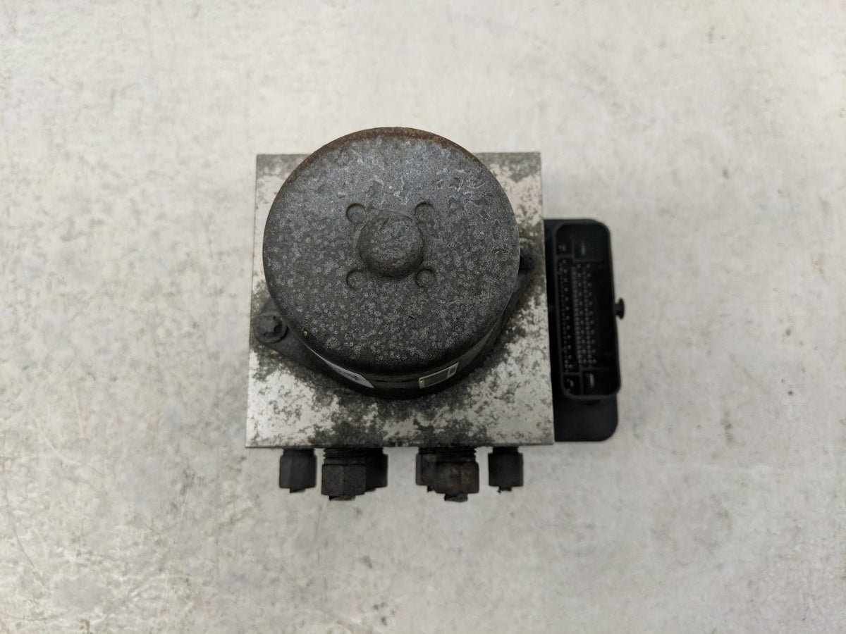 2011 Jeep Grand Cherokee Anti-Lock Brake ABS Pump Module Actuator OEM P/N:17685419 04779707AE Fits OEM Used Auto Parts - Oem