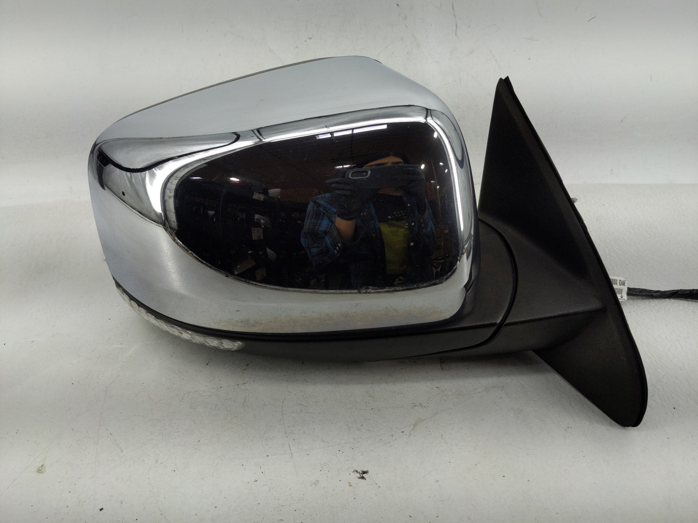 2011-2018 Jeep Grand Cherokee Side Mirror Replacement Passenger Right View Door Mirror Fits OEM Used Auto Parts - Oemusedaut