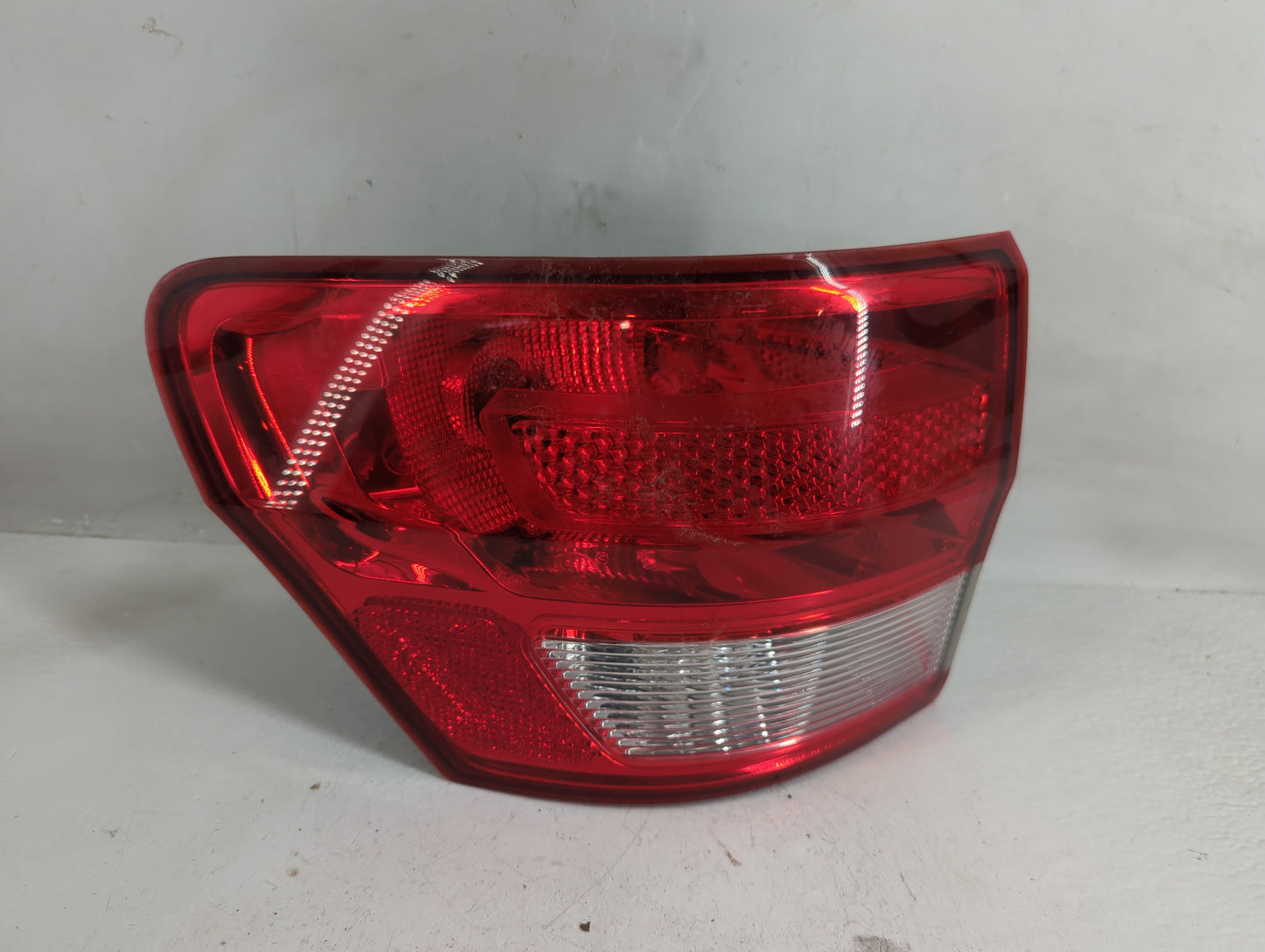 2011 Jeep Grand Cherokee Tail Light Assembly Driver Left OEM Fits OEM Used Auto Parts - Oemusedautoparts1.com