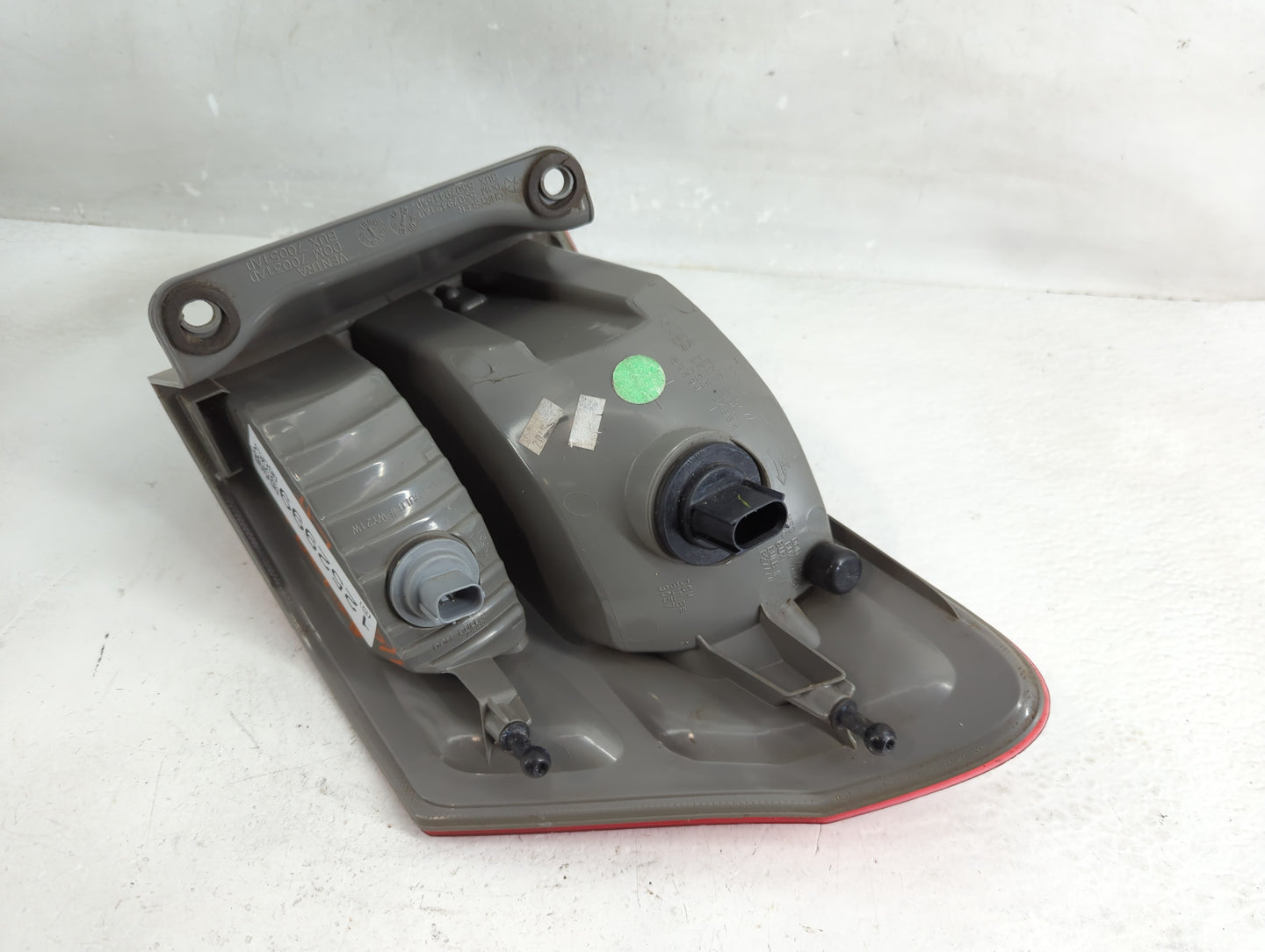 2011 Jeep Grand Cherokee Tail Light Assembly Driver Left OEM Fits OEM Used Auto Parts - Oemusedautoparts1.com