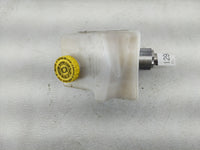 2011-2015 Jeep Grand Cherokee Brake Master Cylinder 1290416 - Oemusedautoparts1.com
