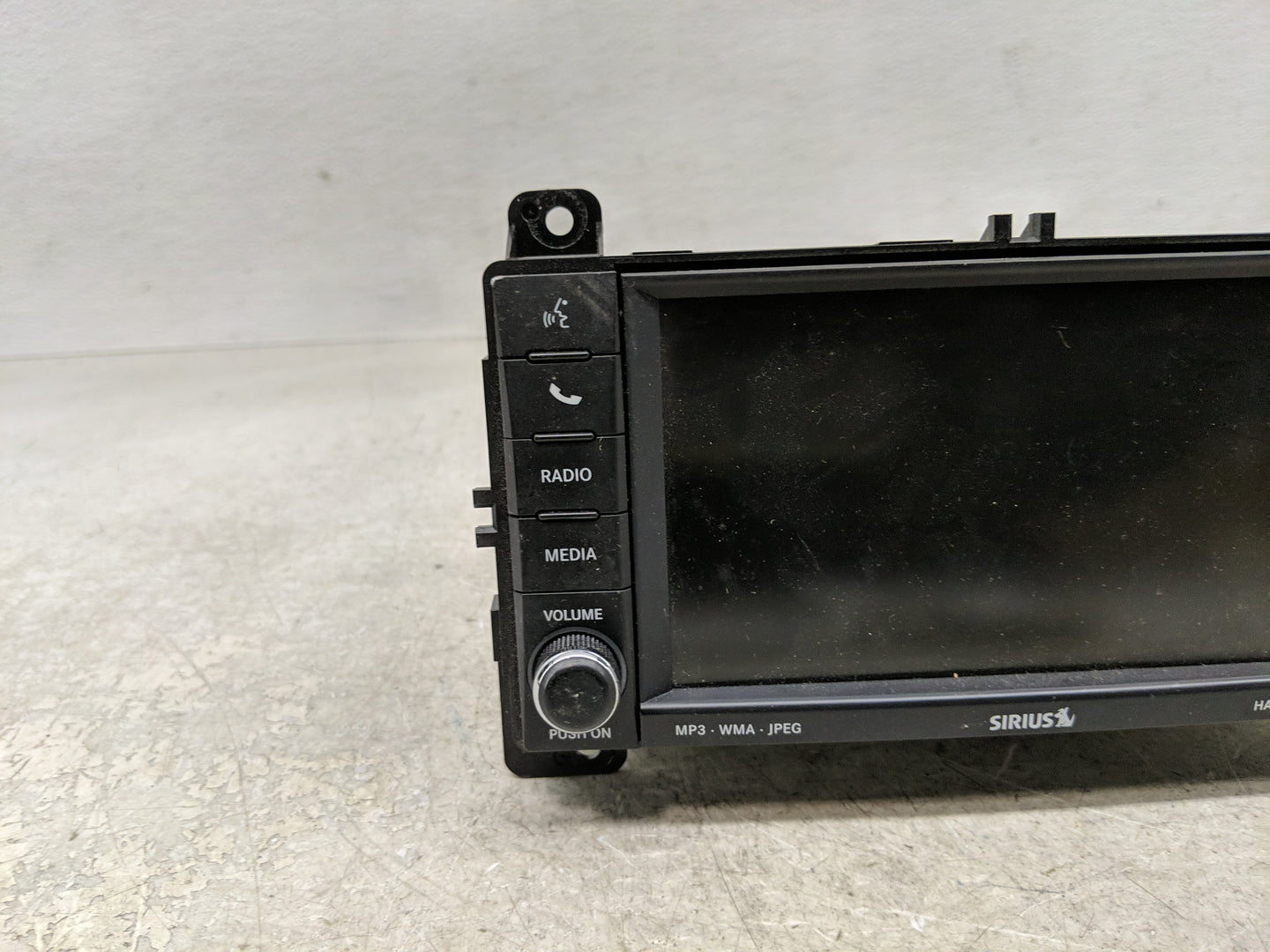2011 Jeep Grand Cherokee Radio AM FM Cd Player Receiver Replacement P/N:P05064685AH Fits OEM Used Auto Parts - Oemusedautopa