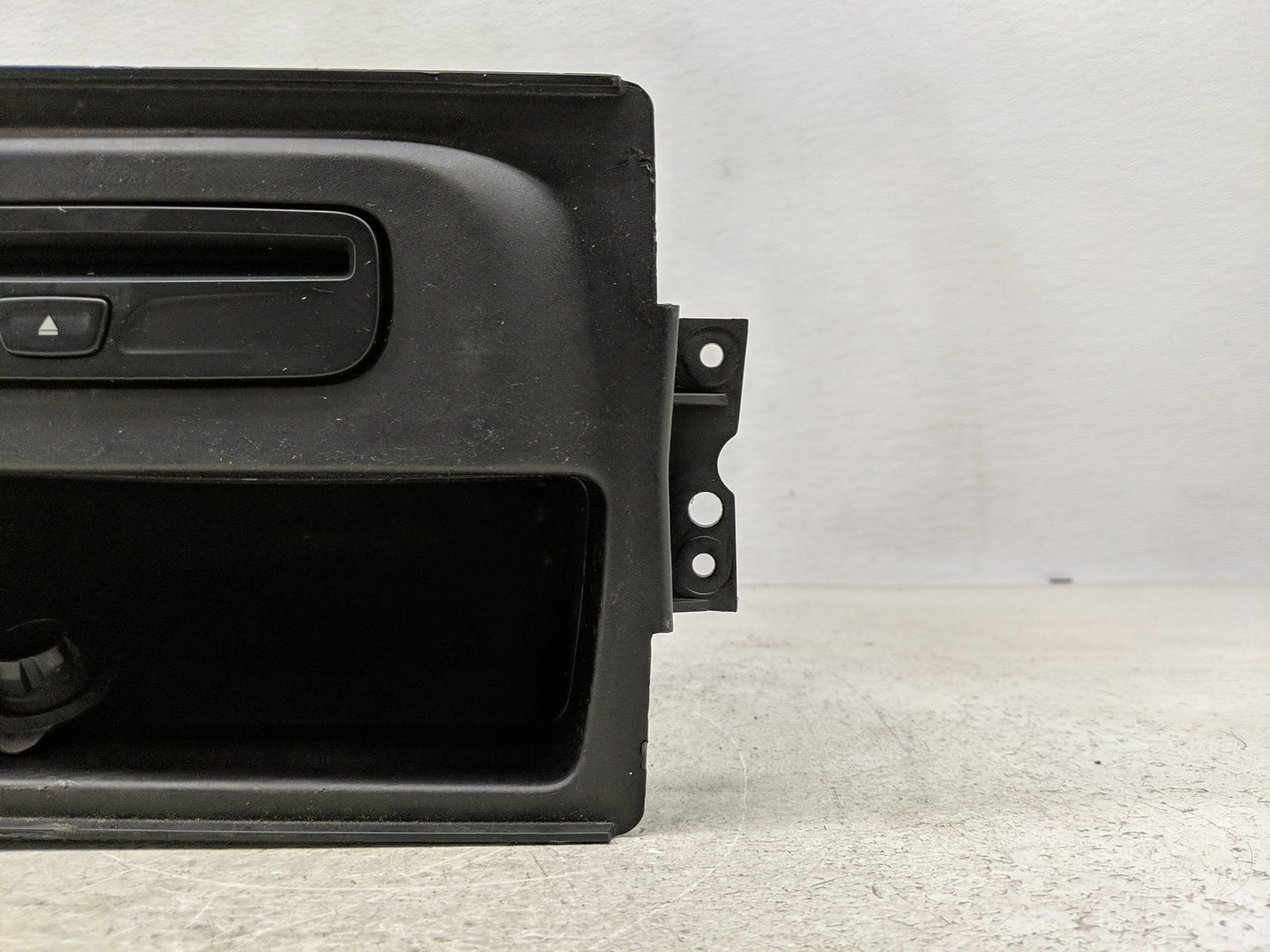 2011-2011 Jeep Grand Cherokee Radio Control Panel - Oemusedautoparts1.com