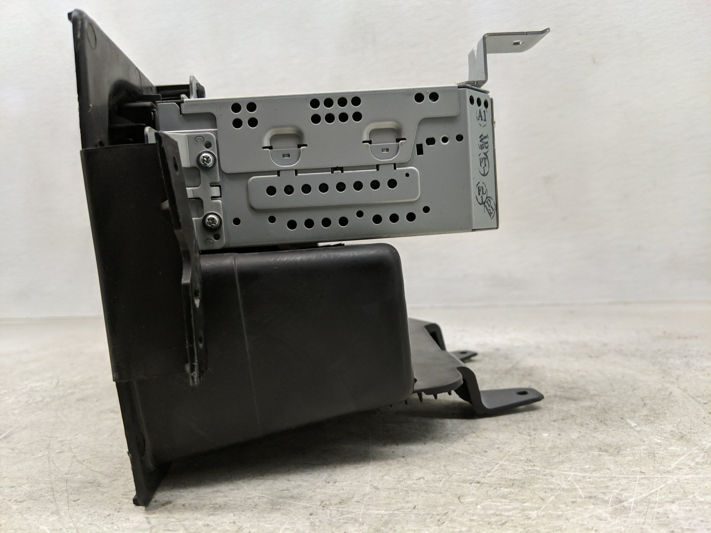 2011-2011 Jeep Grand Cherokee Radio Control Panel - Oemusedautoparts1.com