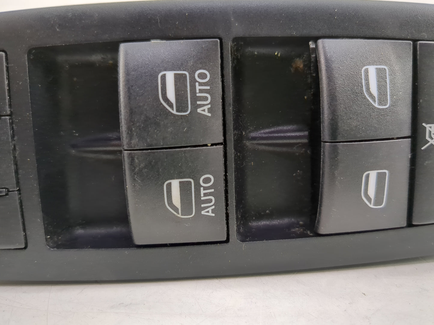 2011-2013 Jeep Grand Cherokee Master Power Window Switch Replacement Driver Side Left P/N:68030 823AB Fits Fits 2011 2012 20