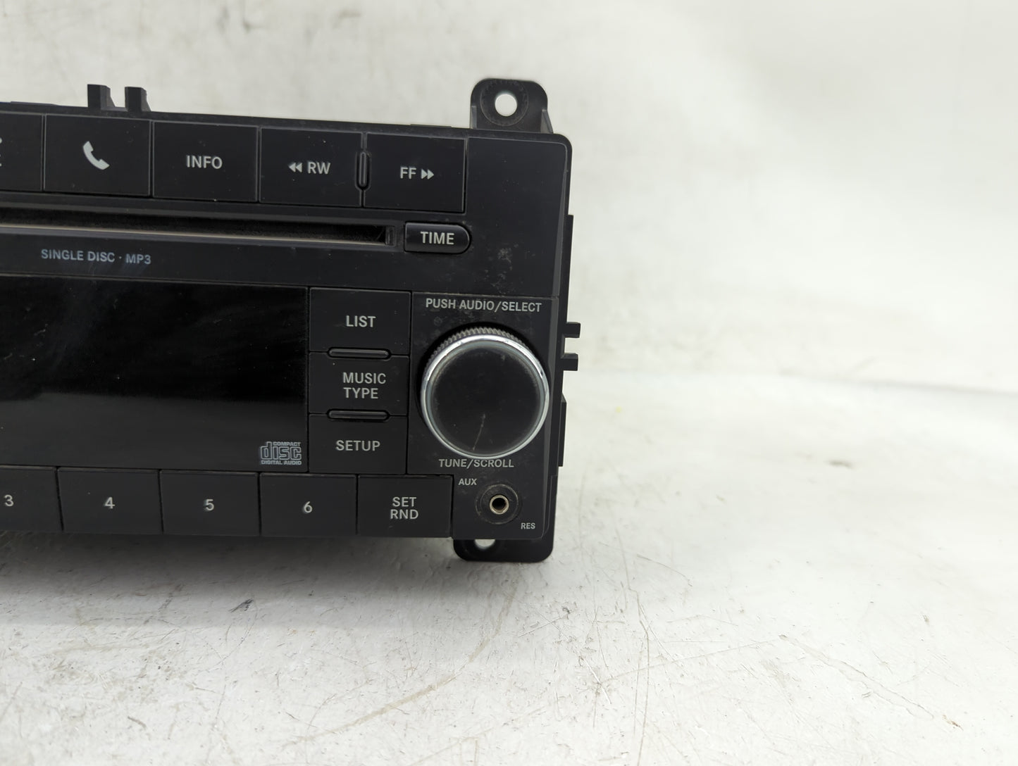 2011 Jeep Grand Cherokee Radio AM FM Cd Player Receiver Replacement P/N:P68039290AG Fits OEM Used Auto Parts - Oemusedautopa