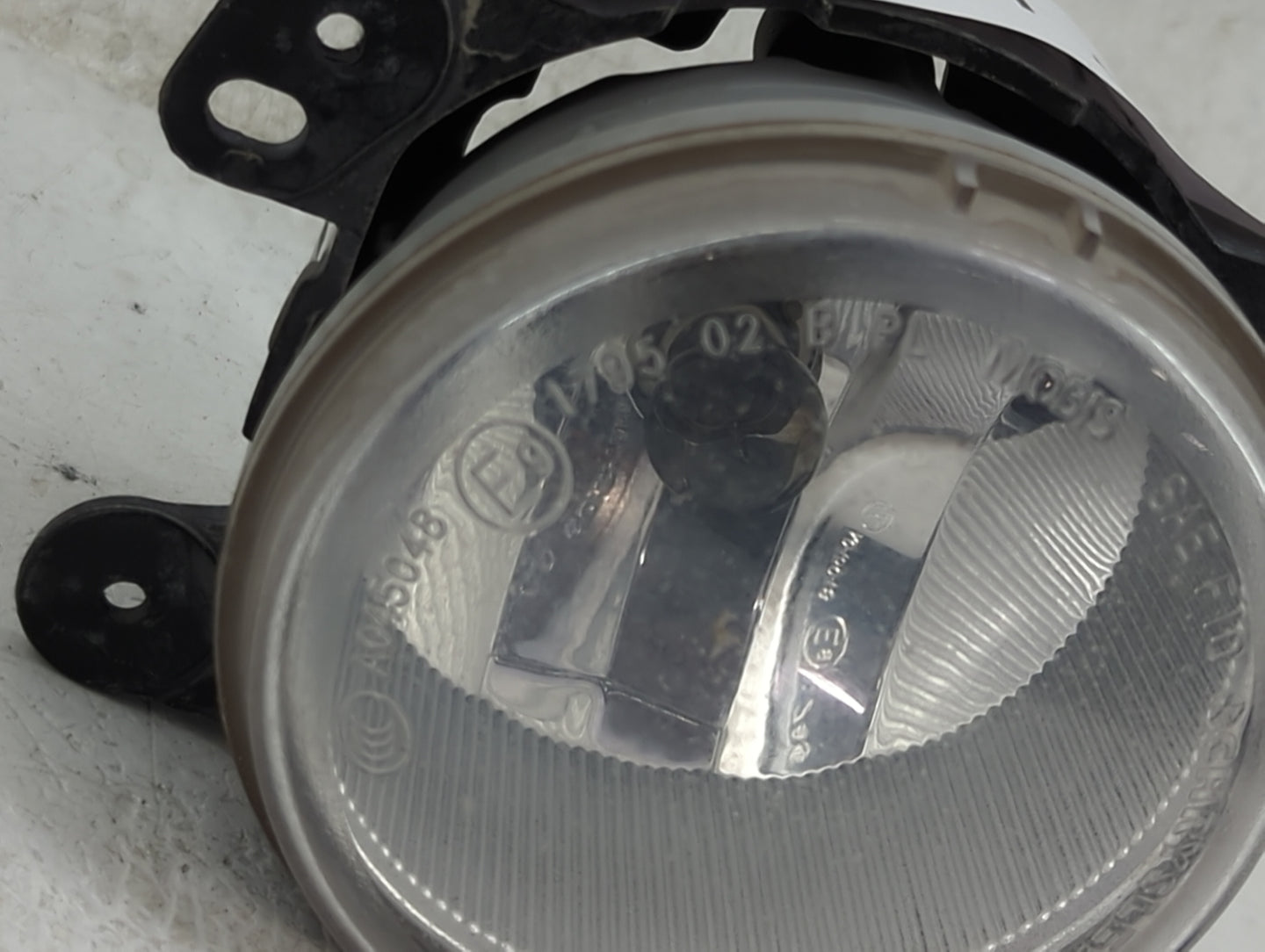2011-2013 Jeep Grand Cherokee Passenger Right Oem Front Light Lamp - Oemusedautoparts1.com