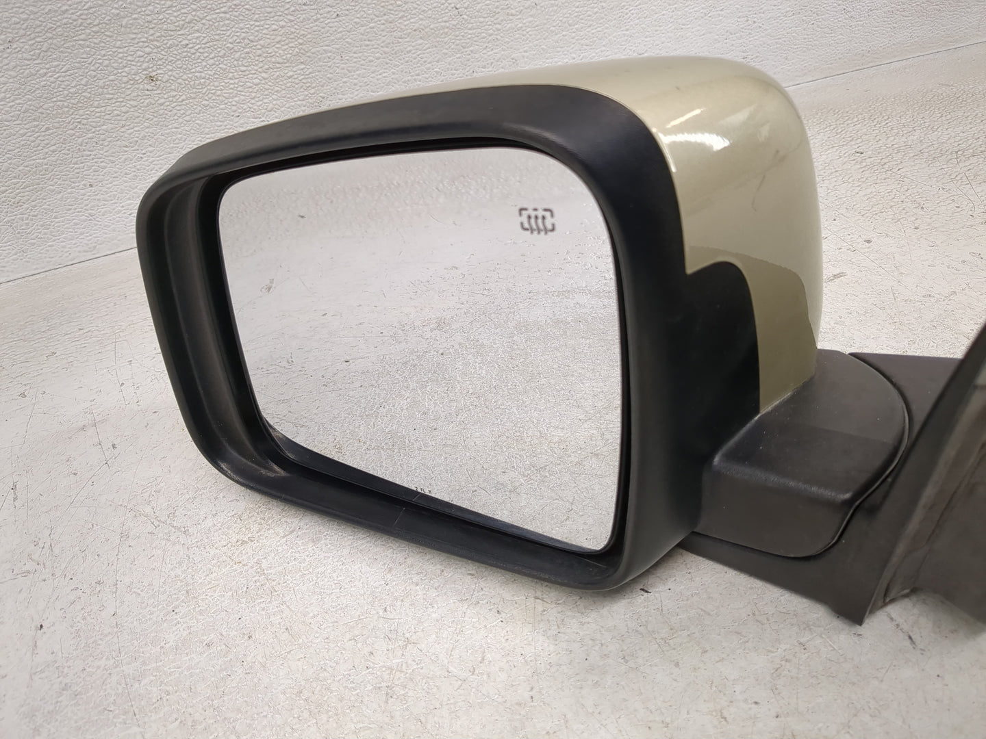 2011-2022 Jeep Grand Cherokee Driver Side View Mirror - Left Door Mirror OEM Used - Oemusedautoparts1.com