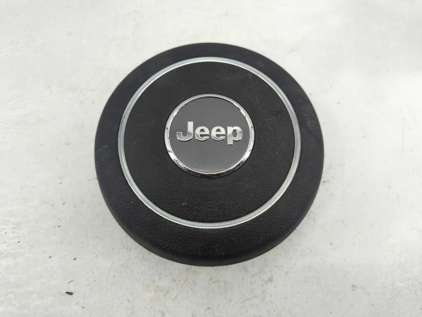 2011 Jeep Grand Cherokee Air Bag Driver Left Steering Wheel Mounted Fits OEM Used Auto Parts - Oemusedautoparts1.com
