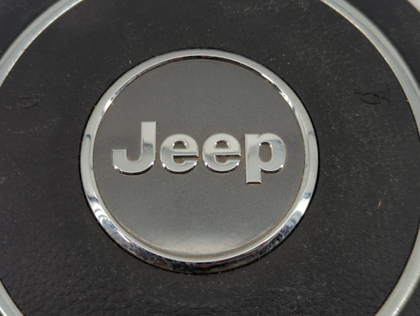 2011 Jeep Grand Cherokee Air Bag Driver Left Steering Wheel Mounted Fits OEM Used Auto Parts - Oemusedautoparts1.com