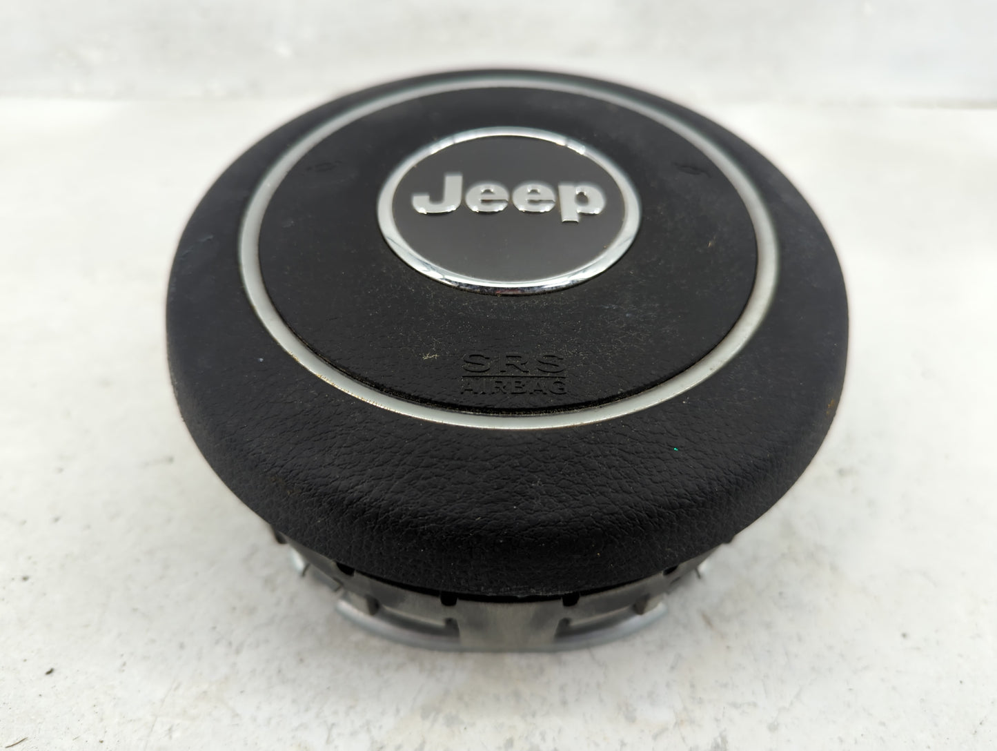 2011 Jeep Grand Cherokee Air Bag Driver Left Steering Wheel Mounted Fits OEM Used Auto Parts - Oemusedautoparts1.com