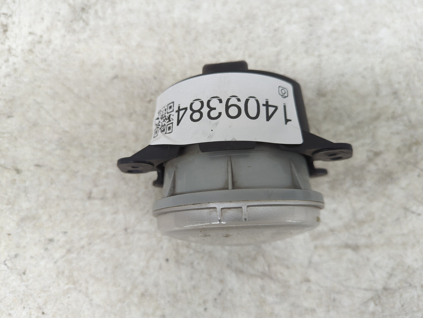 2011-2013 Jeep Grand Cherokee Passenger Right Oem Front Light Lamp - Oemusedautoparts1.com