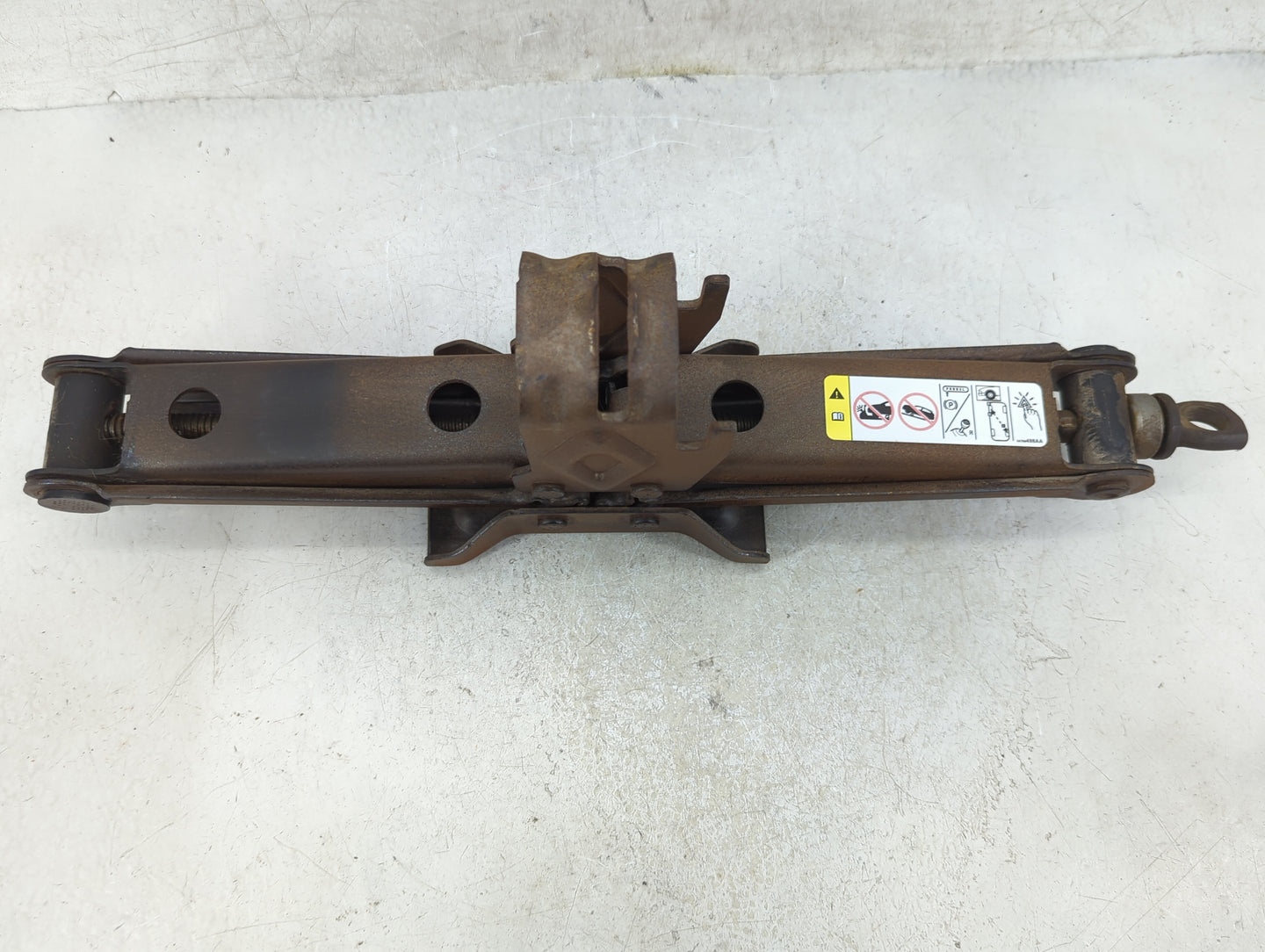 2011 Jeep Grand Cherokee Spare Scissor Car Jack 1409956 - Oemusedautoparts1.com