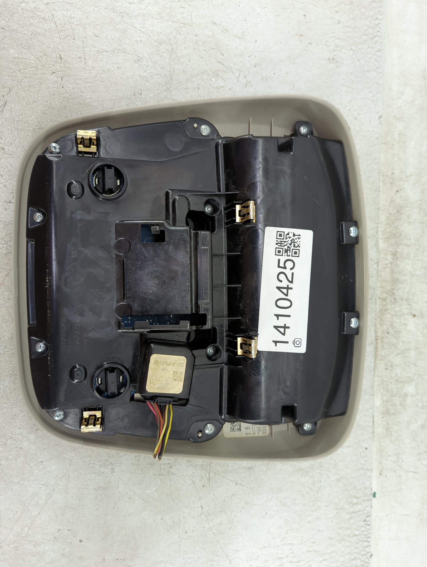 2011-2022 Jeep Grand Cherokee Overhead Roof Console 1410425 - Oemusedautoparts1.com