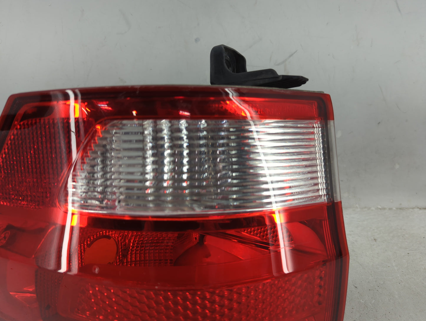 2011 Jeep Grand Cherokee Tail Light Assembly Passenger Right OEM P/N:70058 70038 Fits OEM Used Auto Parts - Oemusedautoparts
