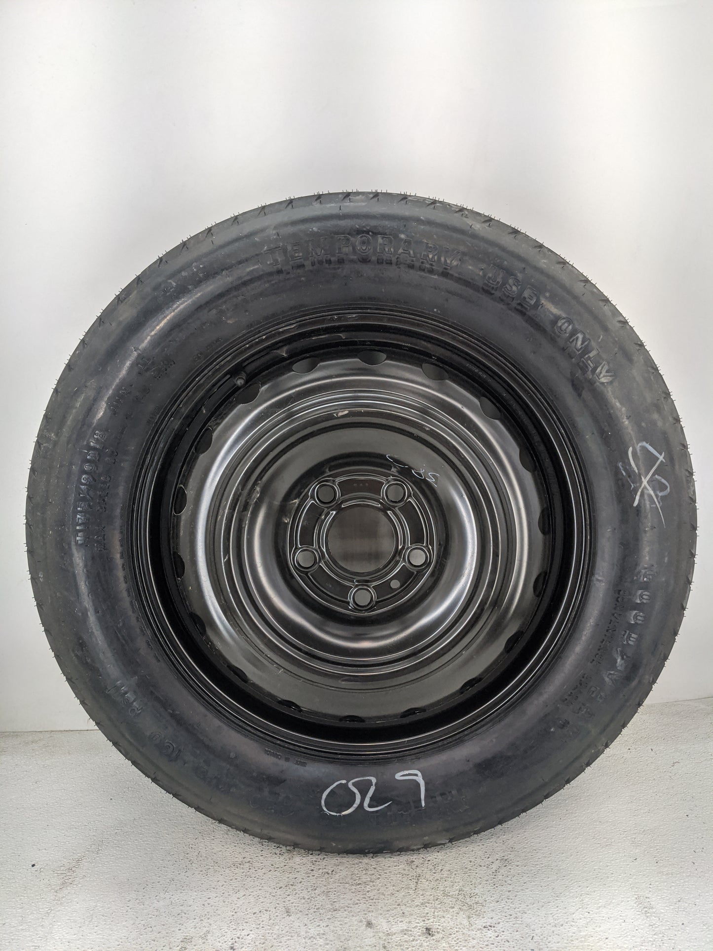 2011-2022 Jeep Grand Cherokee Spare Donut Tire Wheel Rim Oem - Oemusedautoparts1.com