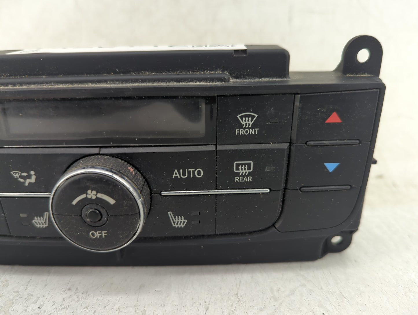 2011-2013 Jeep Grand Cherokee Climate Control Module Temperature AC/Heater Replacement P/N:68111109AL 60536 Fits OEM Used Au