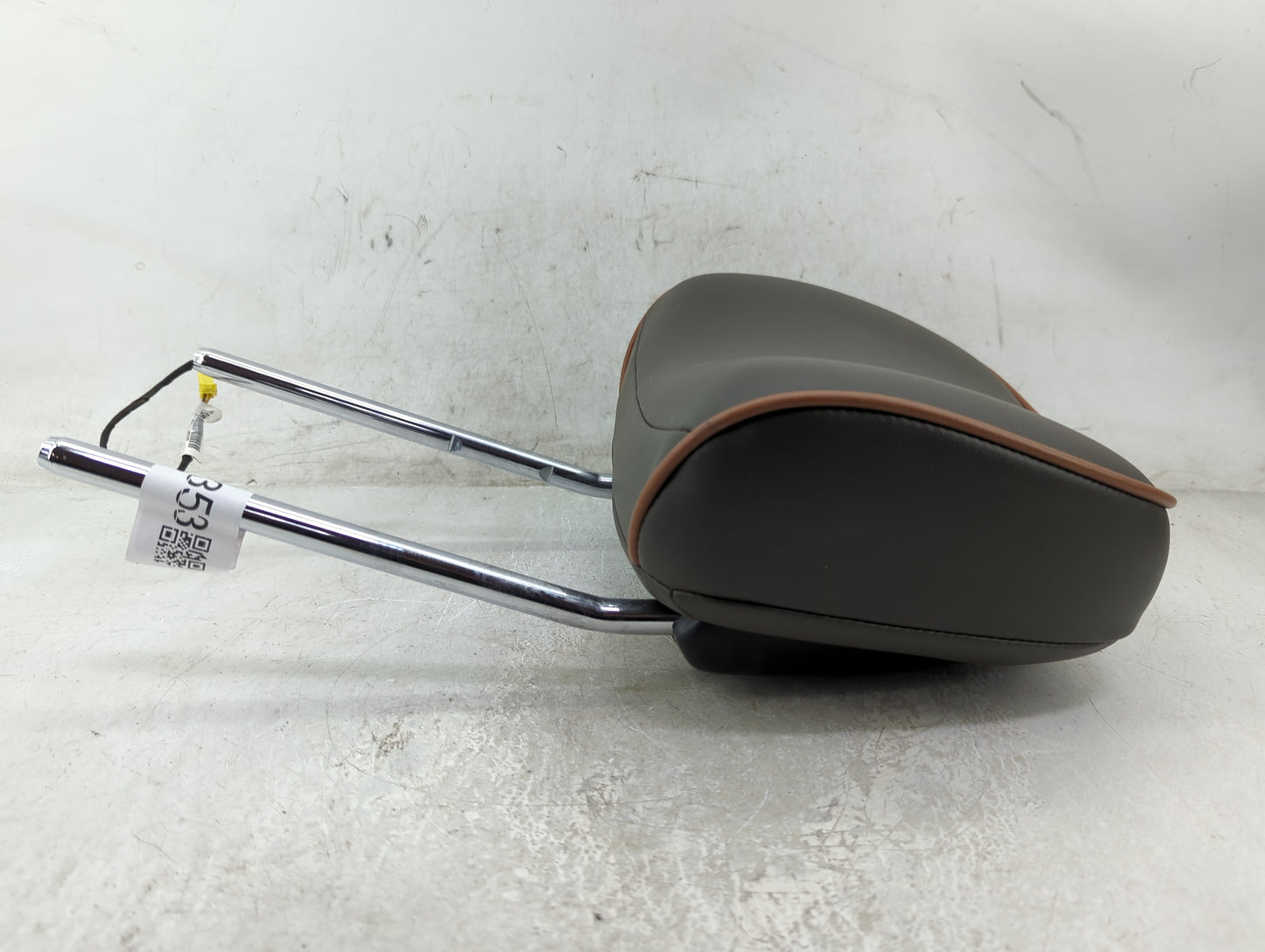 2011 Jeep Grand Cherokee Headrest Head Rest Front Driver Passenger Seat - Oemusedautoparts1.com