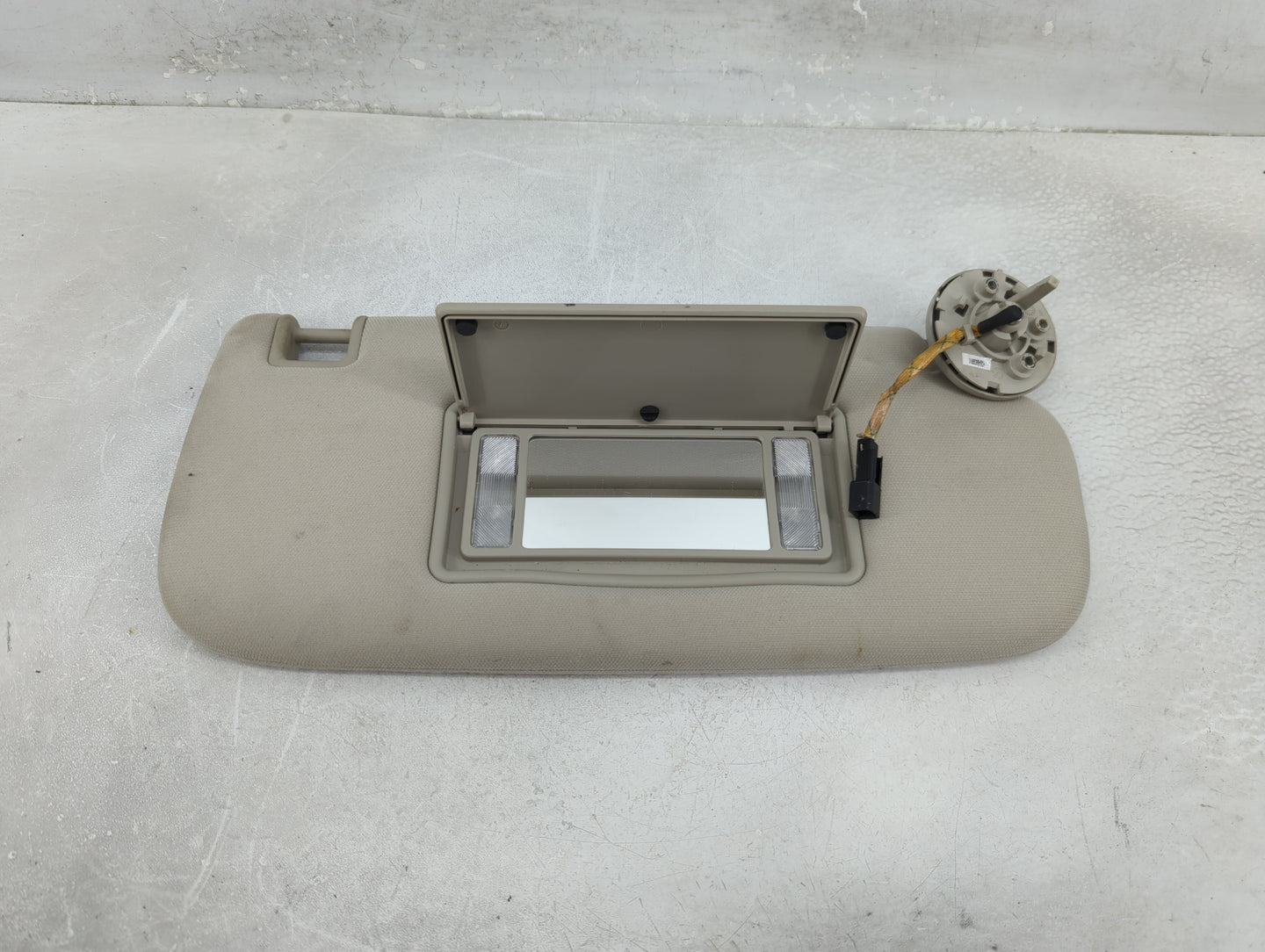 2011-2013 Jeep Grand Cherokee Sun Visor Shade Replacement Passenger Right Mirror Fits OEM Used Auto Parts - Oemusedautoparts