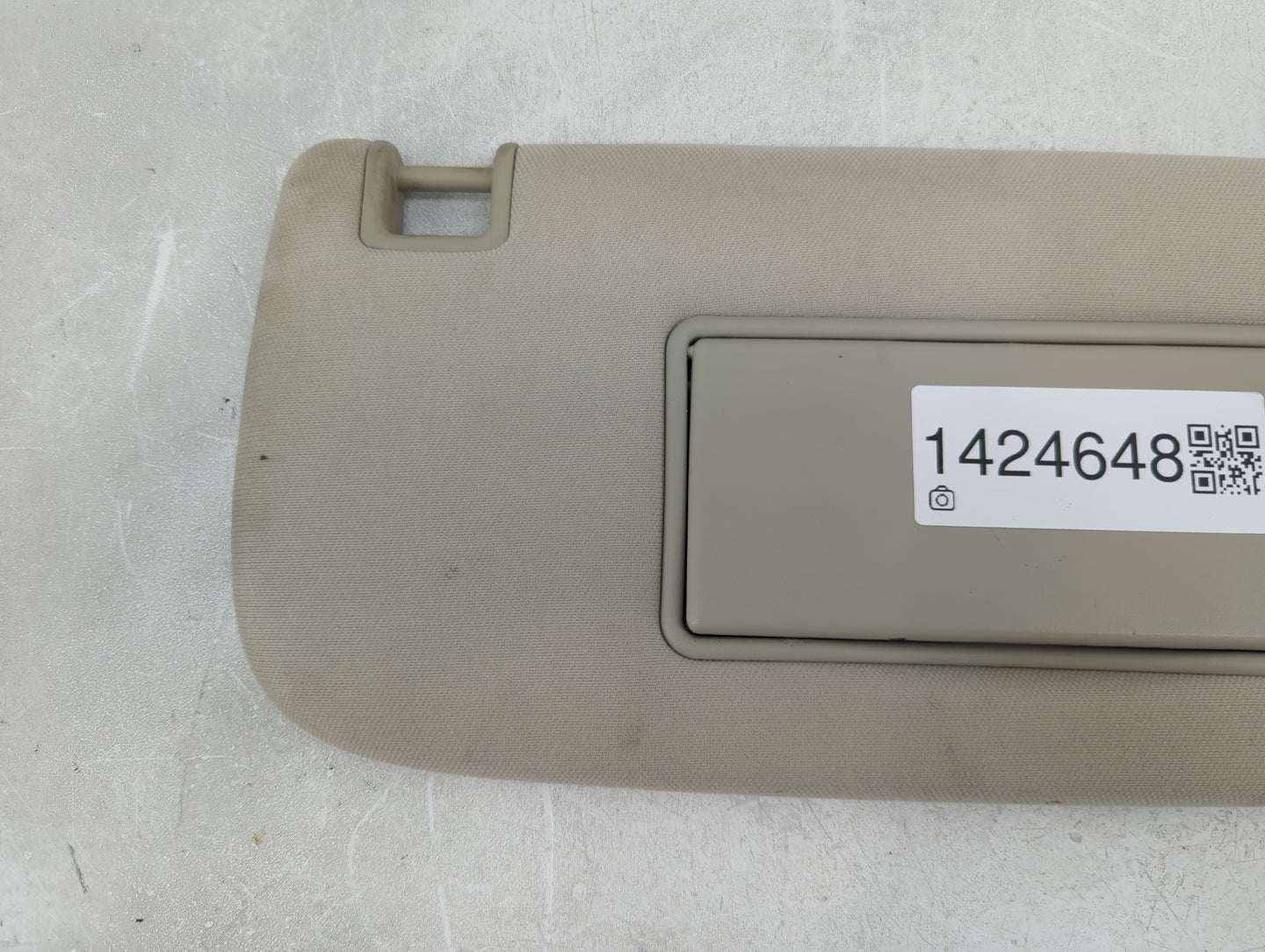2011-2013 Jeep Grand Cherokee Sun Visor Shade Replacement Passenger Right Mirror Fits OEM Used Auto Parts - Oemusedautoparts