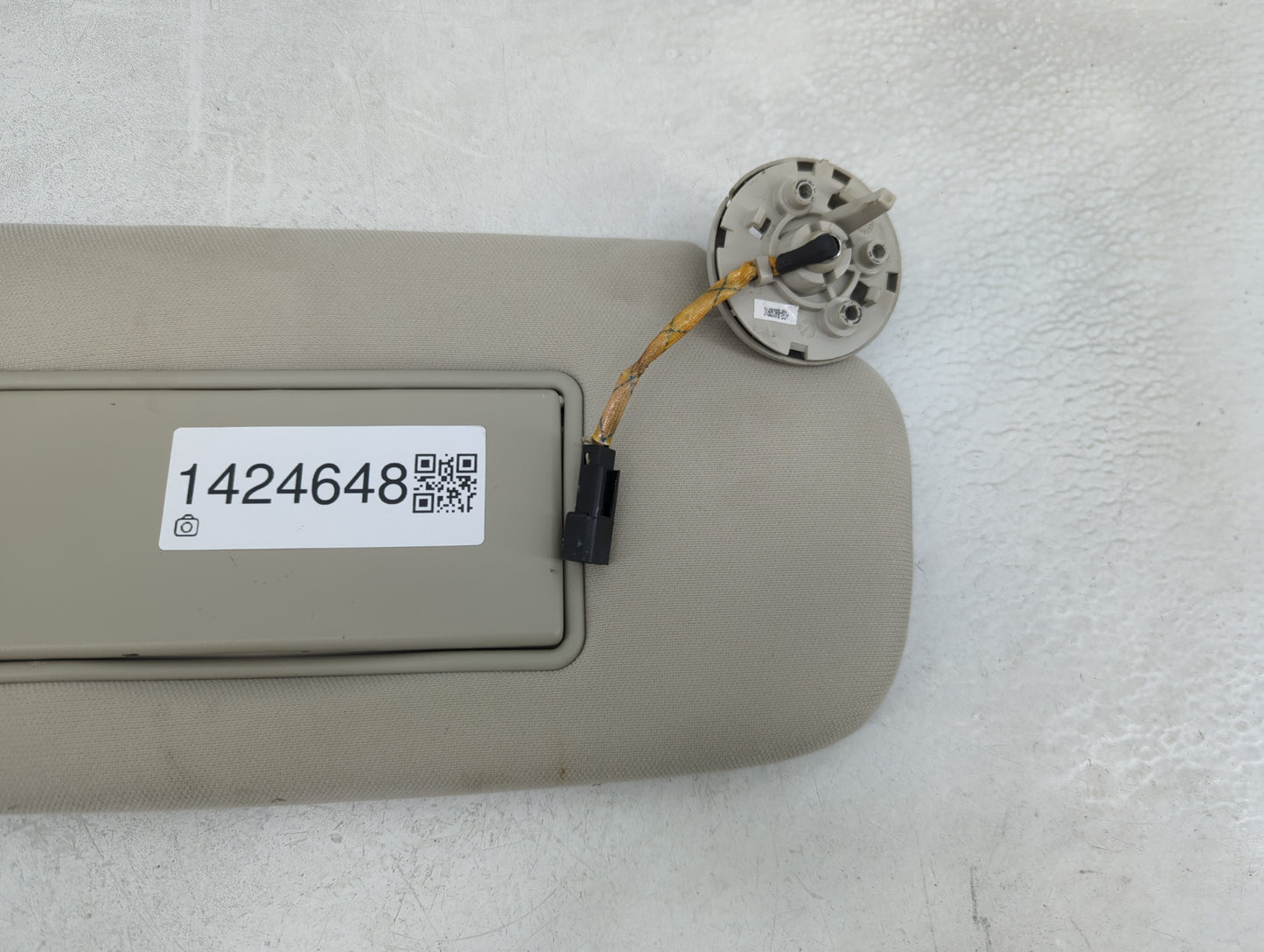2011-2013 Jeep Grand Cherokee Sun Visor Shade Replacement Passenger Right Mirror Fits OEM Used Auto Parts - Oemusedautoparts