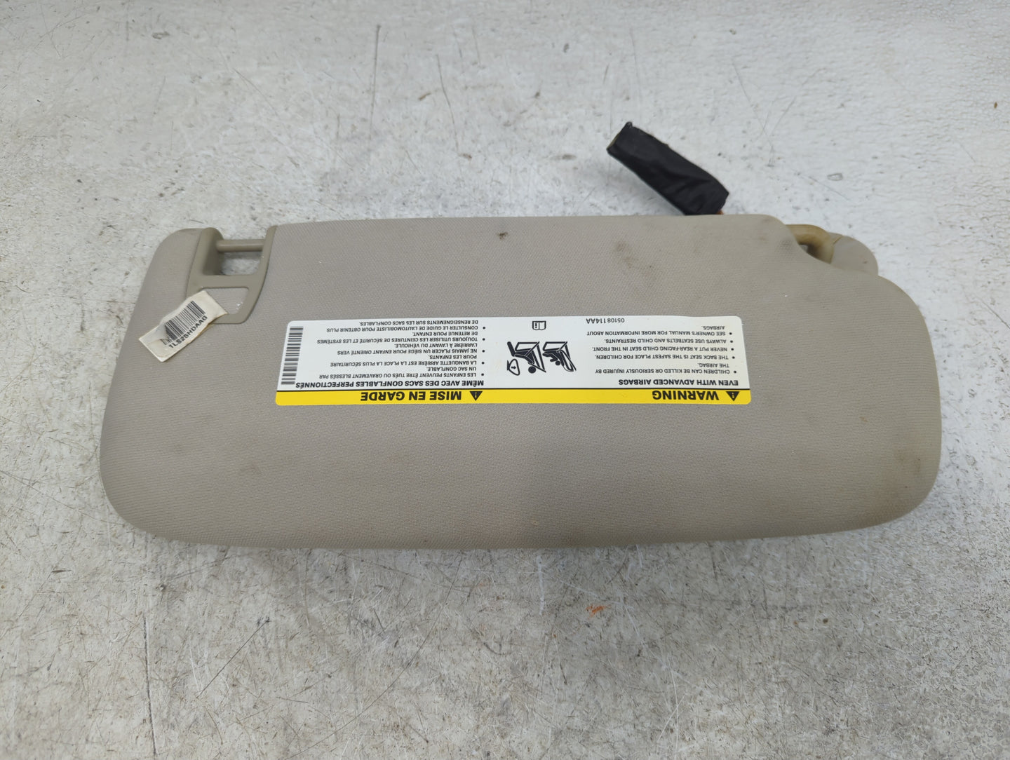 2011-2013 Jeep Grand Cherokee Sun Visor Shade Replacement Driver Left Mirror Fits OEM Used Auto Parts - Oemusedautoparts1.co