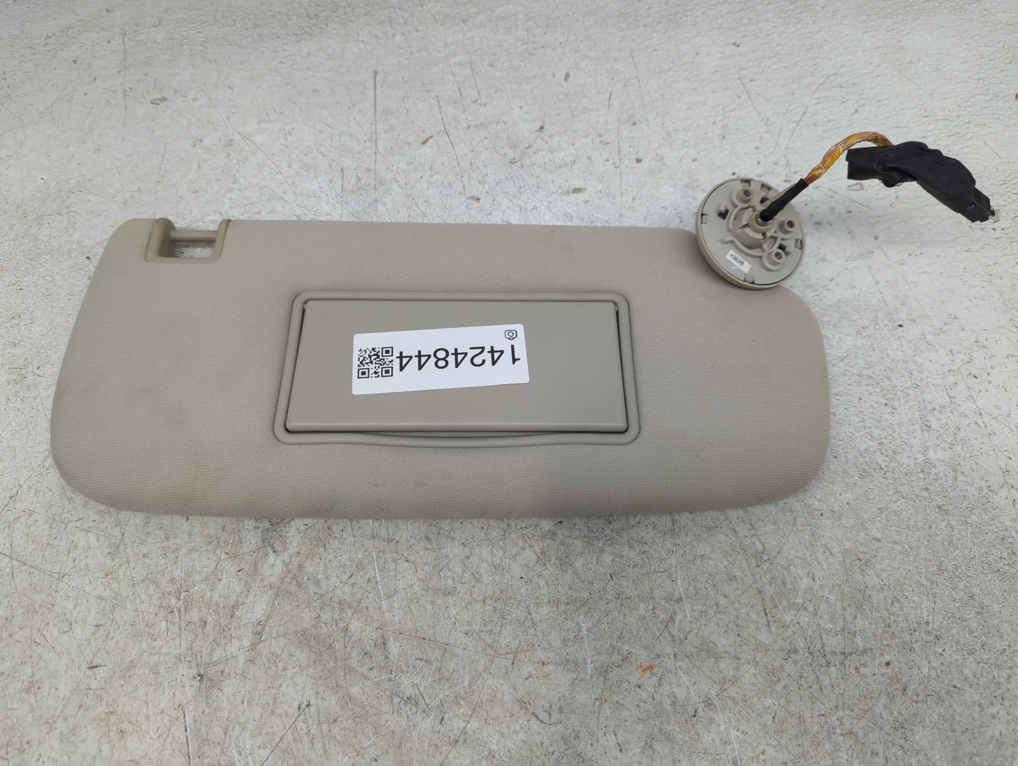 2011-2013 Jeep Grand Cherokee Sun Visor Shade Replacement Passenger Right Mirror Fits OEM Used Auto Parts - Oemusedautoparts