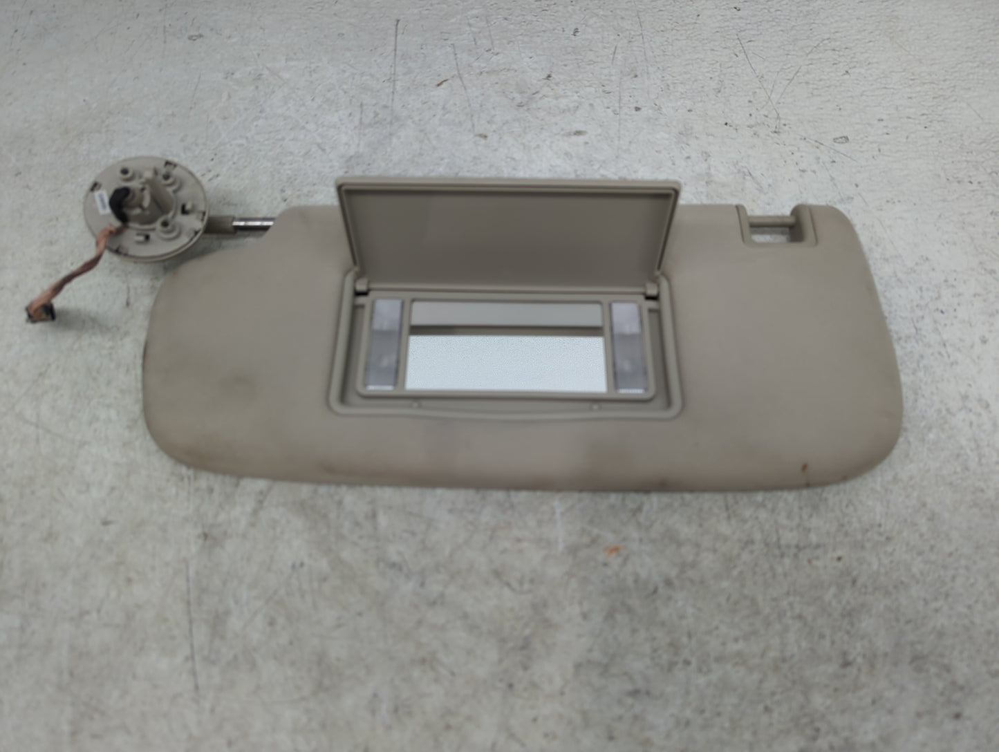2011-2013 Jeep Grand Cherokee Sun Visor Shade Replacement Driver Left Mirror Fits OEM Used Auto Parts - Oemusedautoparts1.co