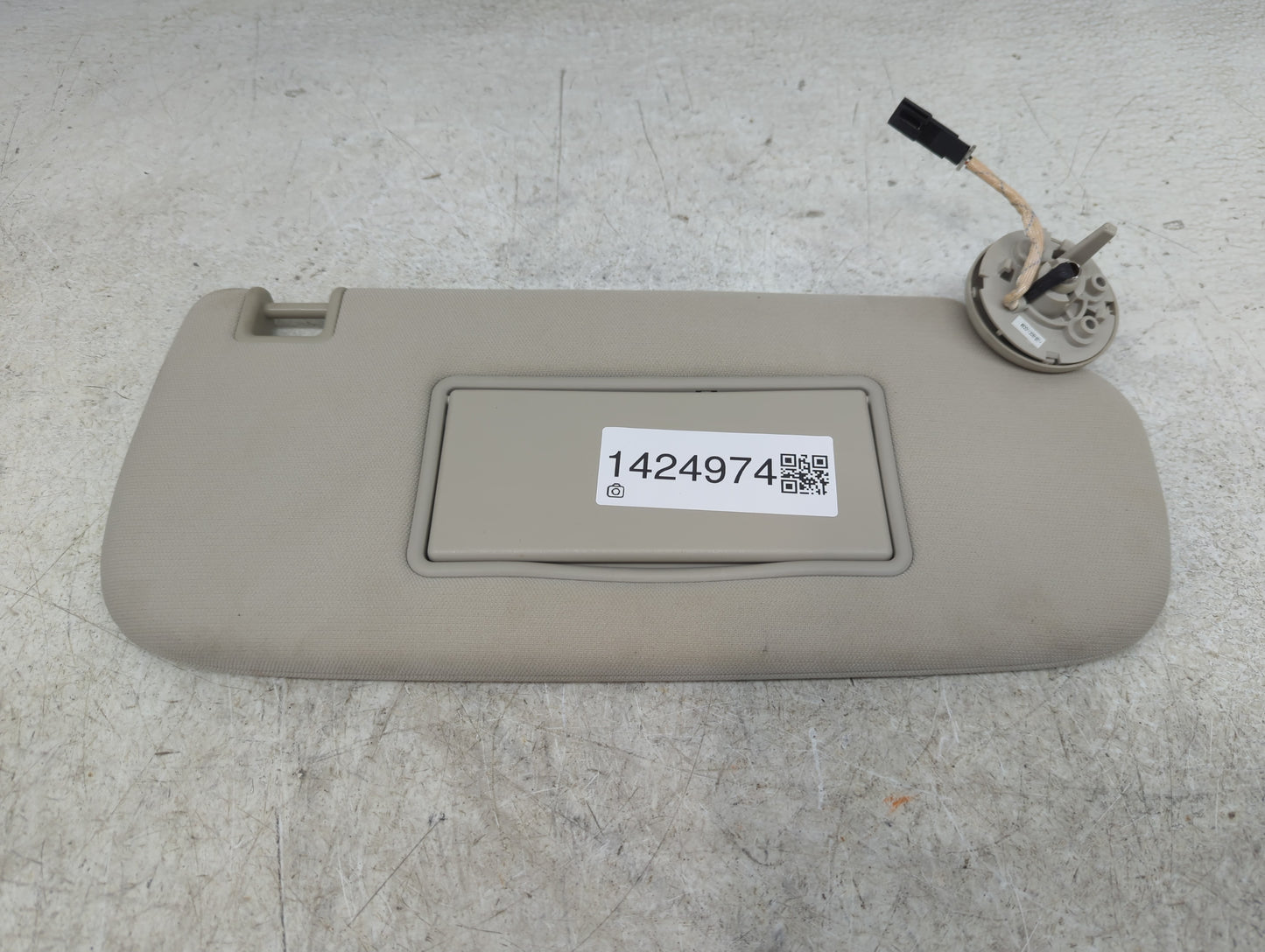 2011-2013 Jeep Grand Cherokee Sun Visor Shade Replacement Passenger Right Mirror Fits OEM Used Auto Parts - Oemusedautoparts