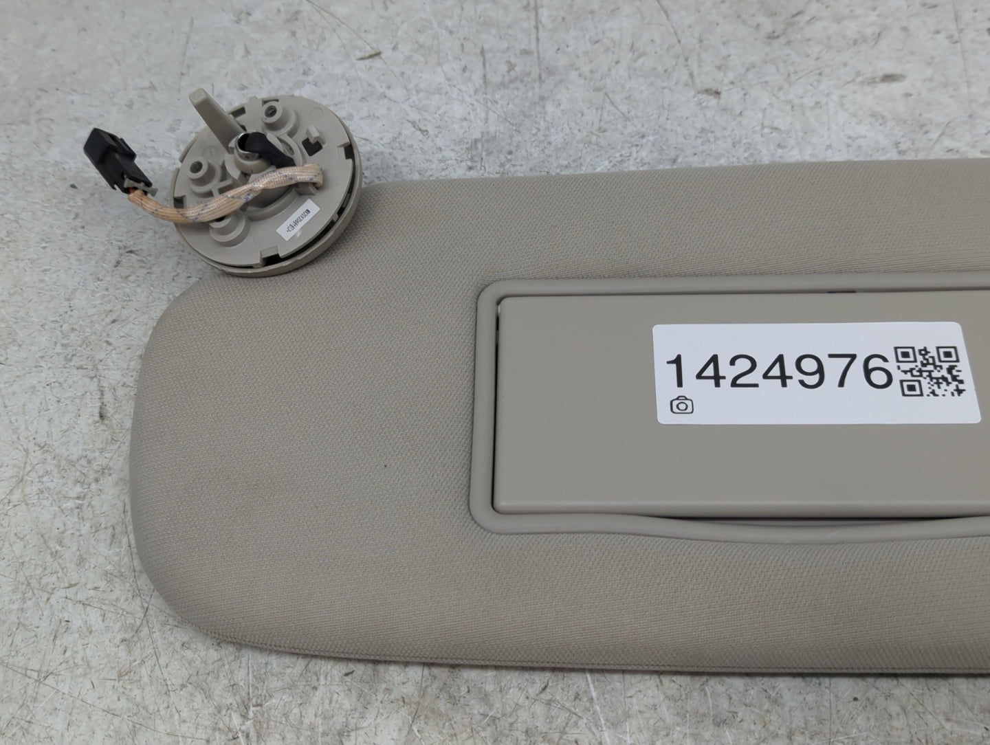 2011-2013 Jeep Grand Cherokee Sun Visor Shade Replacement Driver Left Mirror Fits OEM Used Auto Parts - Oemusedautoparts1.co