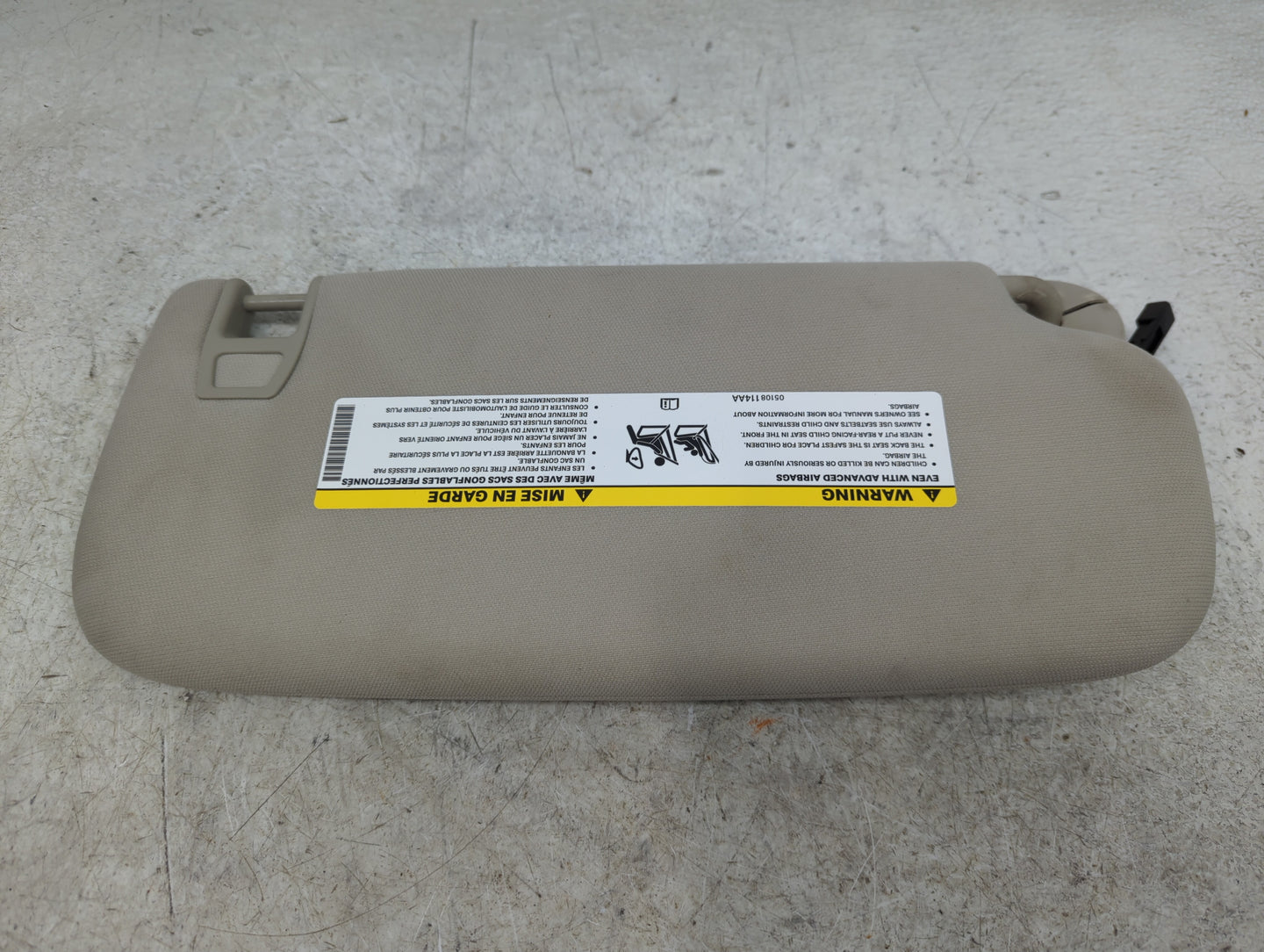 2011-2013 Jeep Grand Cherokee Sun Visor Shade Replacement Driver Left Mirror Fits OEM Used Auto Parts - Oemusedautoparts1.co