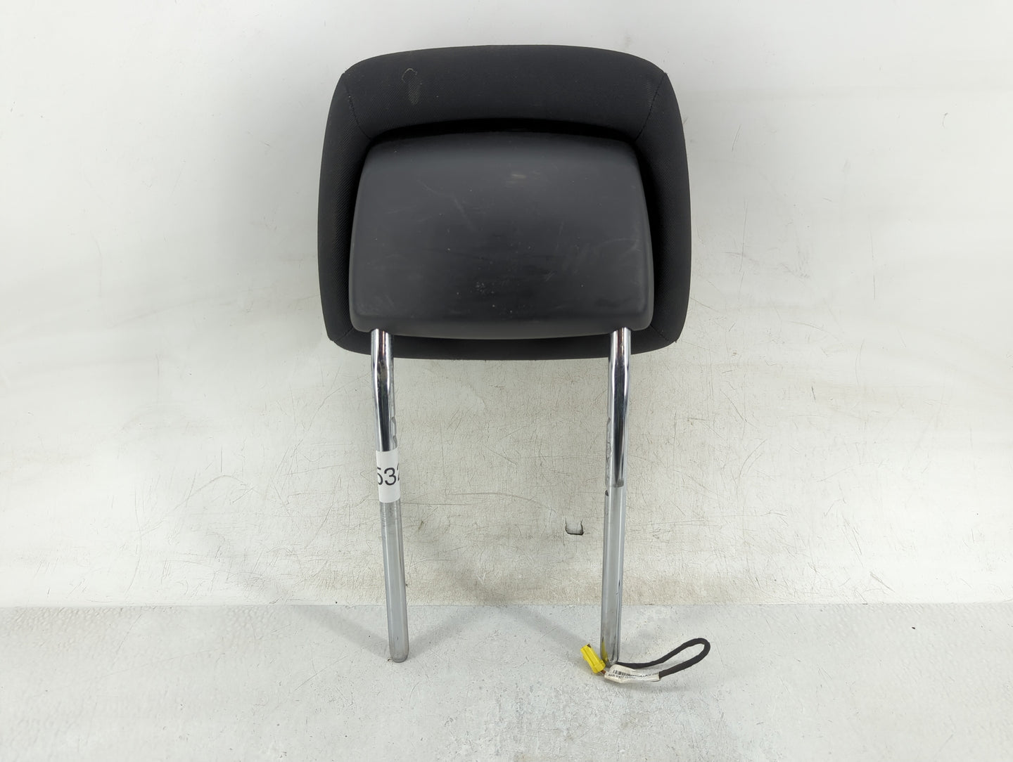 2011 Jeep Grand Cherokee Headrest Head Rest Rear Seat Fits OEM Used Auto Parts - Oemusedautoparts1.com