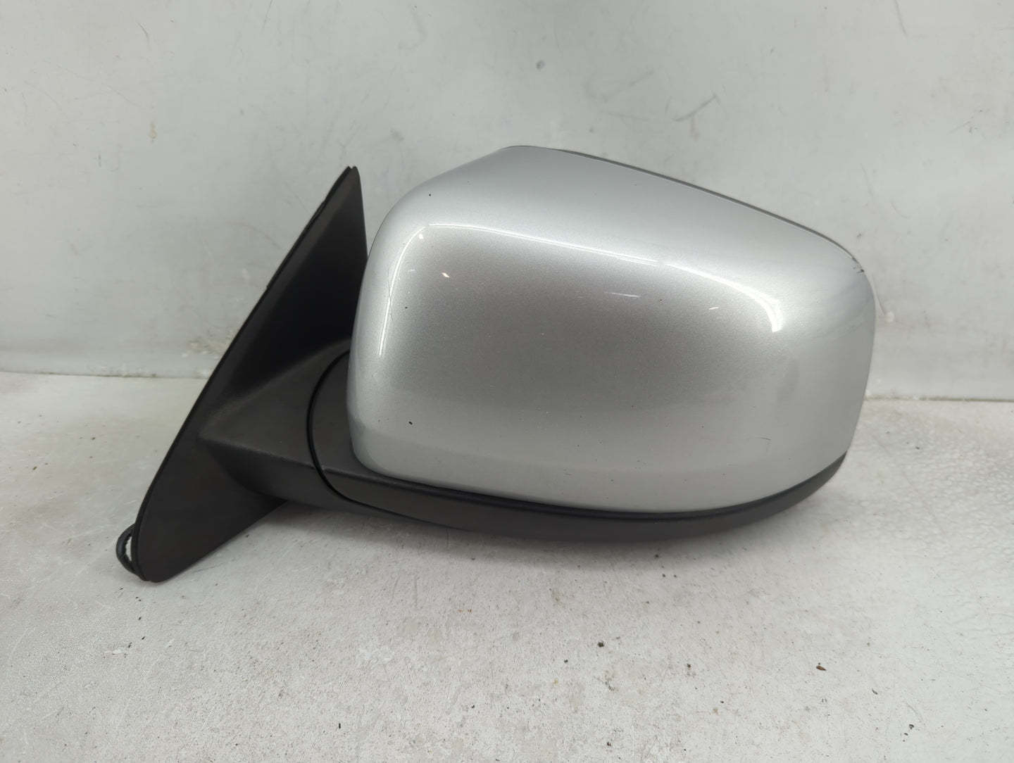 2011-2022 Jeep Grand Cherokee Driver Side View Mirror - Left Door Mirror OEM Used - Oemusedautoparts1.com