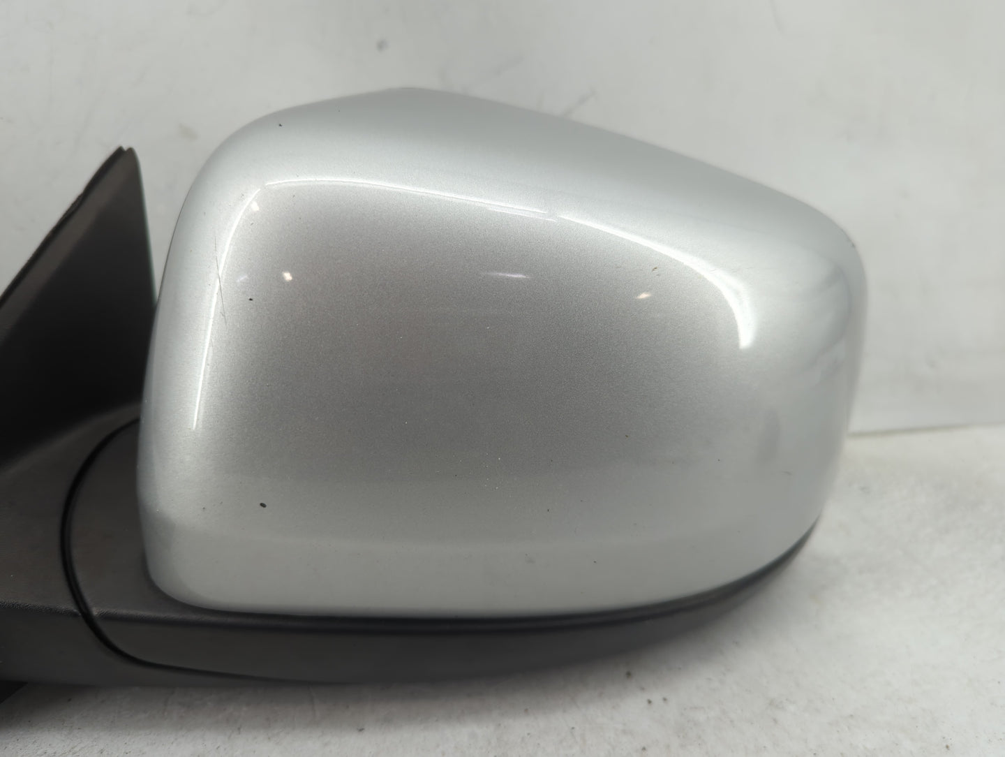 2011-2022 Jeep Grand Cherokee Driver Side View Mirror - Left Door Mirror OEM Used - Oemusedautoparts1.com