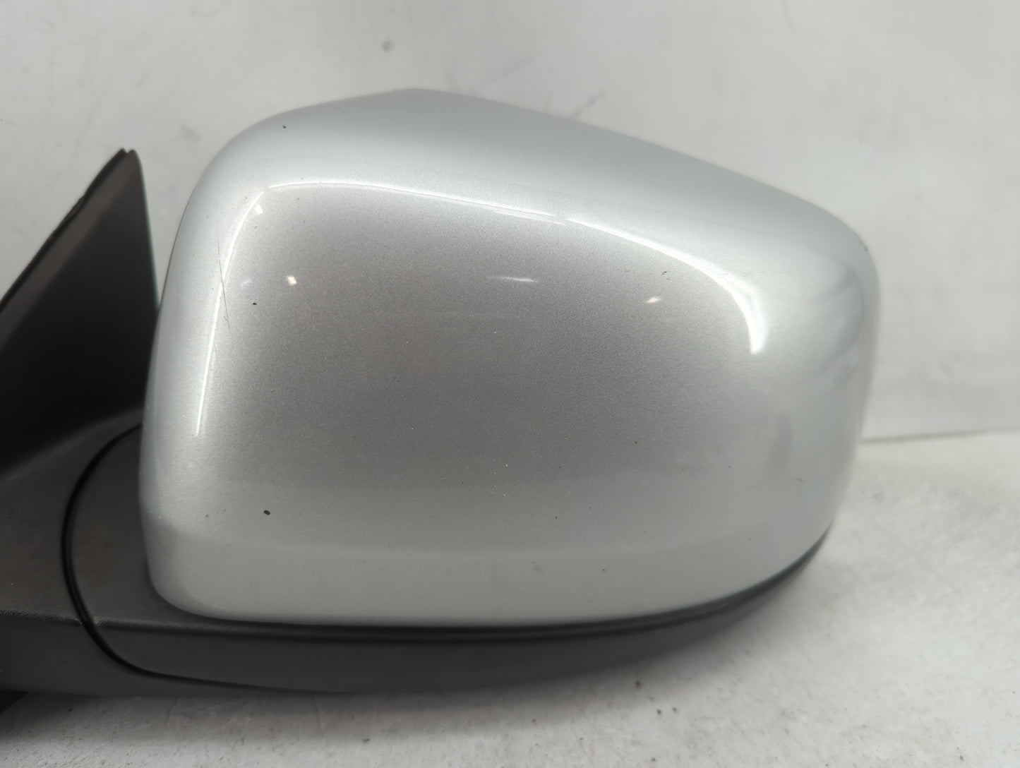 2011-2022 Jeep Grand Cherokee Driver Side View Mirror - Left Door Mirror OEM Used - Oemusedautoparts1.com
