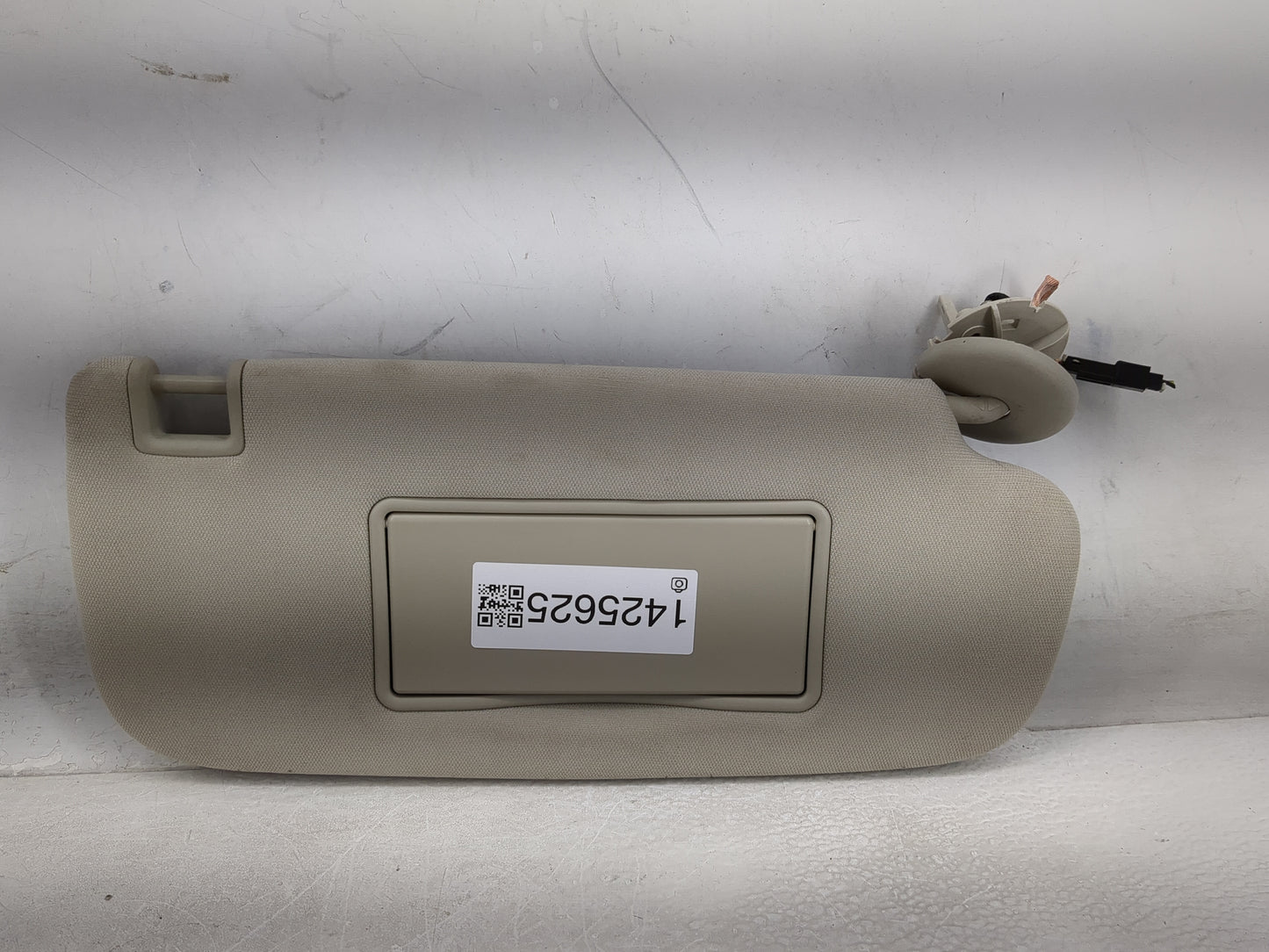 2011-2013 Jeep Grand Cherokee Sun Visor Shade Replacement Passenger Right Mirror Fits OEM Used Auto Parts - Oemusedautoparts