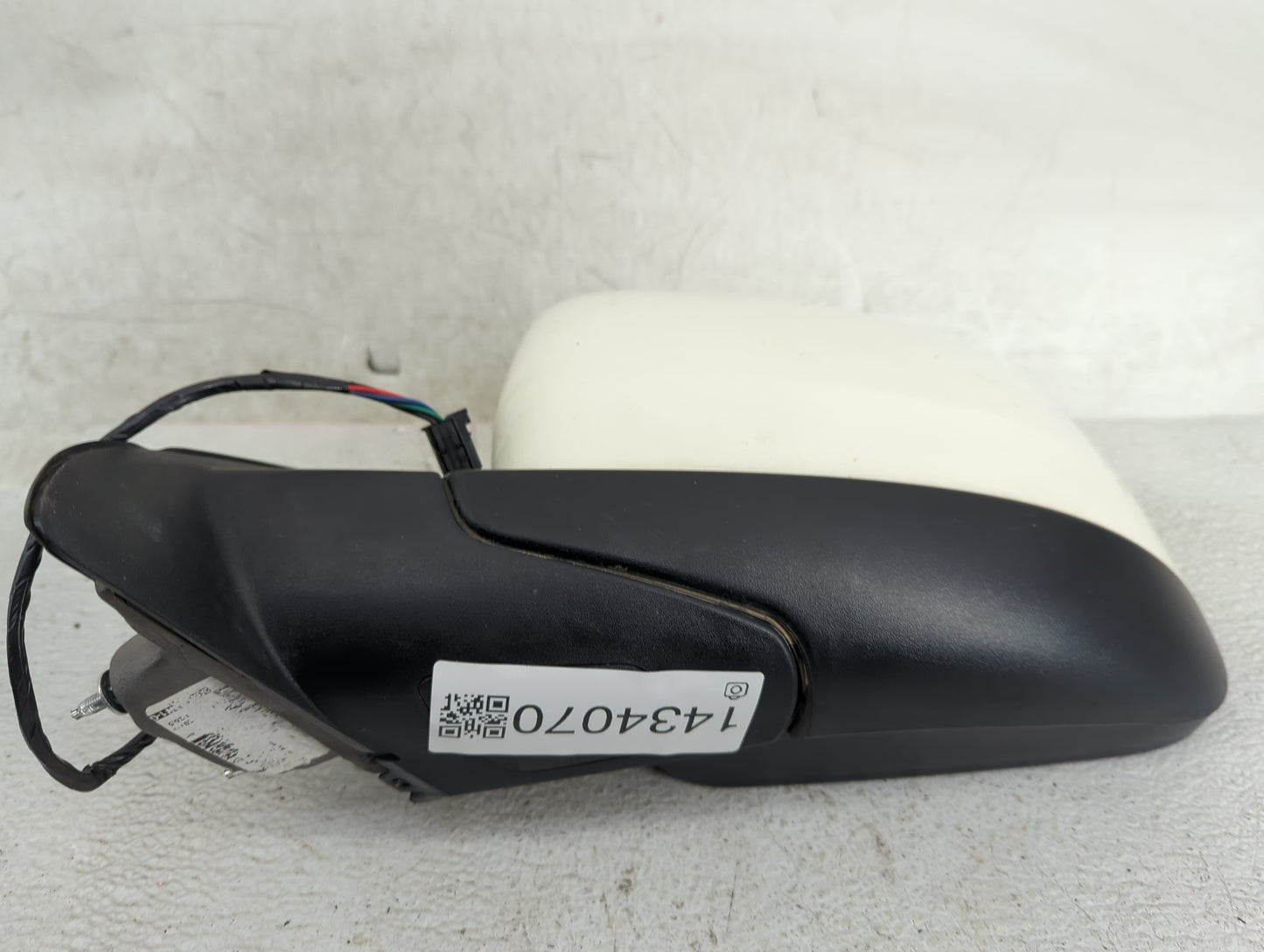 2011-2022 Jeep Grand Cherokee Driver Side View Mirror - Left Door Mirror OEM Used - Oemusedautoparts1.com