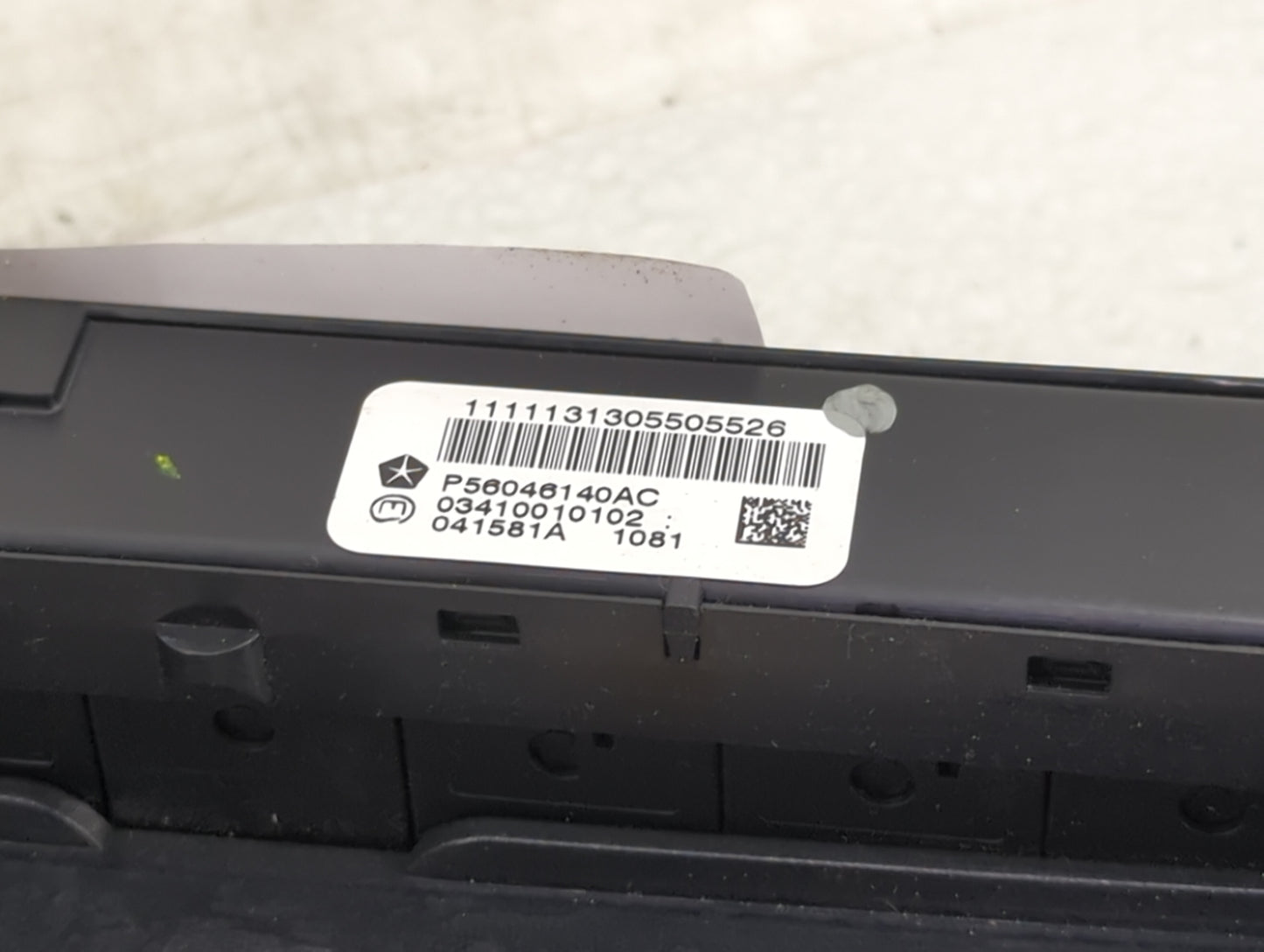 2011 Jeep Grand Cherokee Radio AM FM Cd Player Receiver Replacement P/N:P56046140AC 03410010102 Fits OEM Used Auto Parts - O