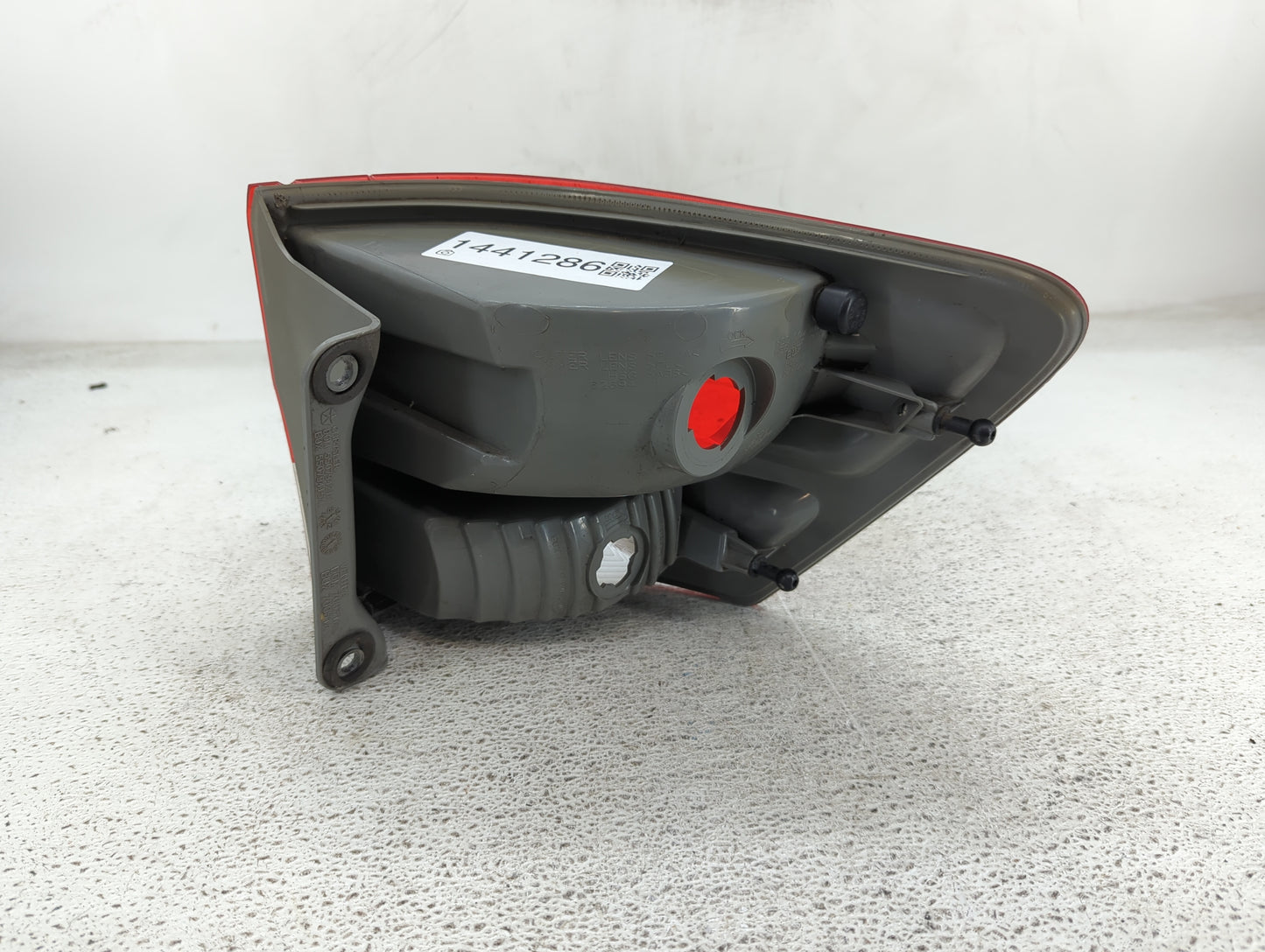 2011 Jeep Grand Cherokee Tail Light Assembly Driver Left OEM P/N:55079415AE Fits OEM Used Auto Parts - Oemusedautoparts1.com