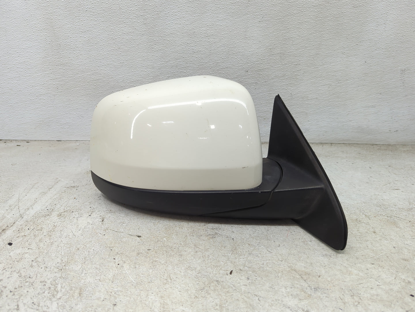 2011-2022 Jeep Grand Cherokee Passenger Side View Mirror - Right Door Mirror OEM Used - Oemusedautoparts1.com