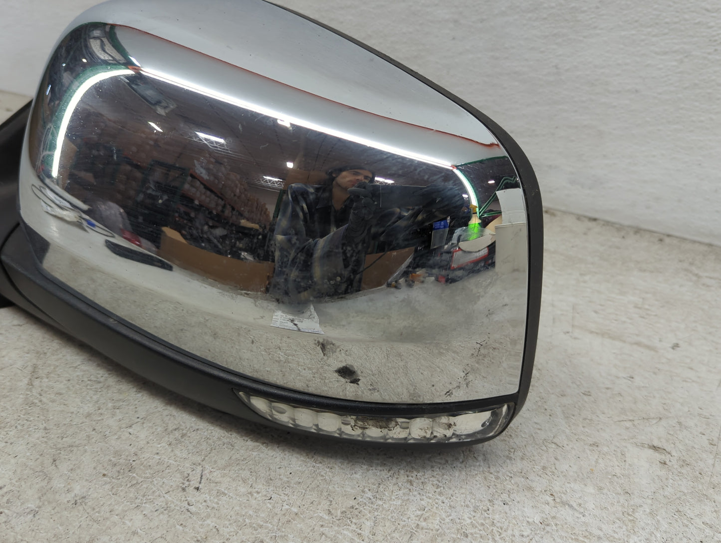 2011-2018 Jeep Grand Cherokee Driver Side View Mirror - Left Door Mirror OEM Used - Oemusedautoparts1.com