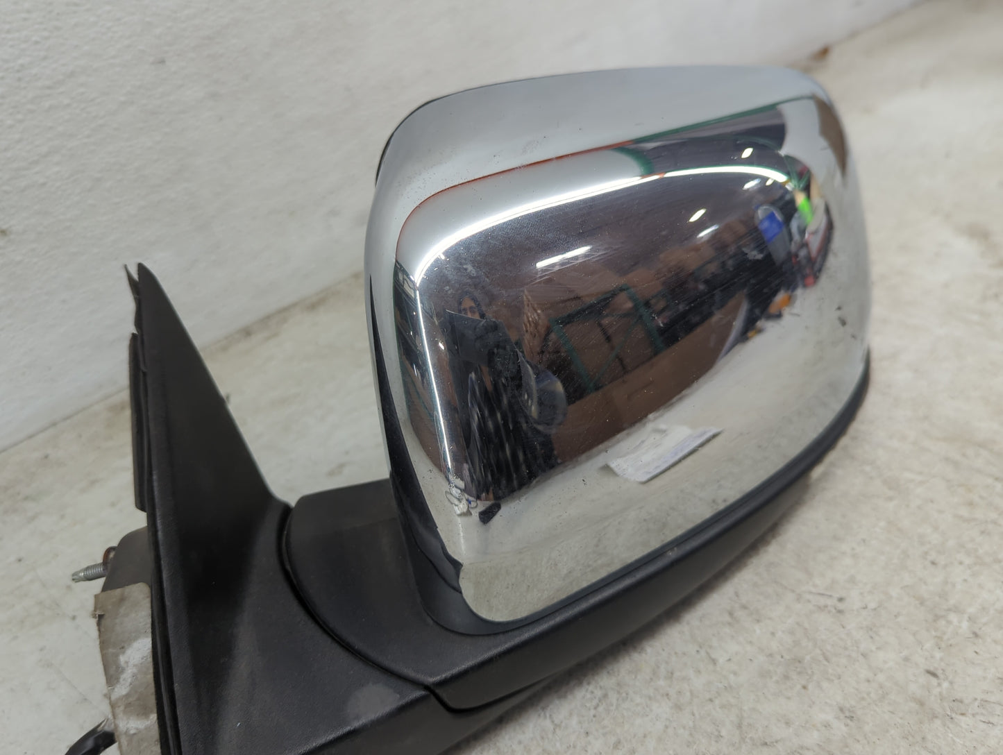 2011-2018 Jeep Grand Cherokee Driver Side View Mirror - Left Door Mirror OEM Used - Oemusedautoparts1.com
