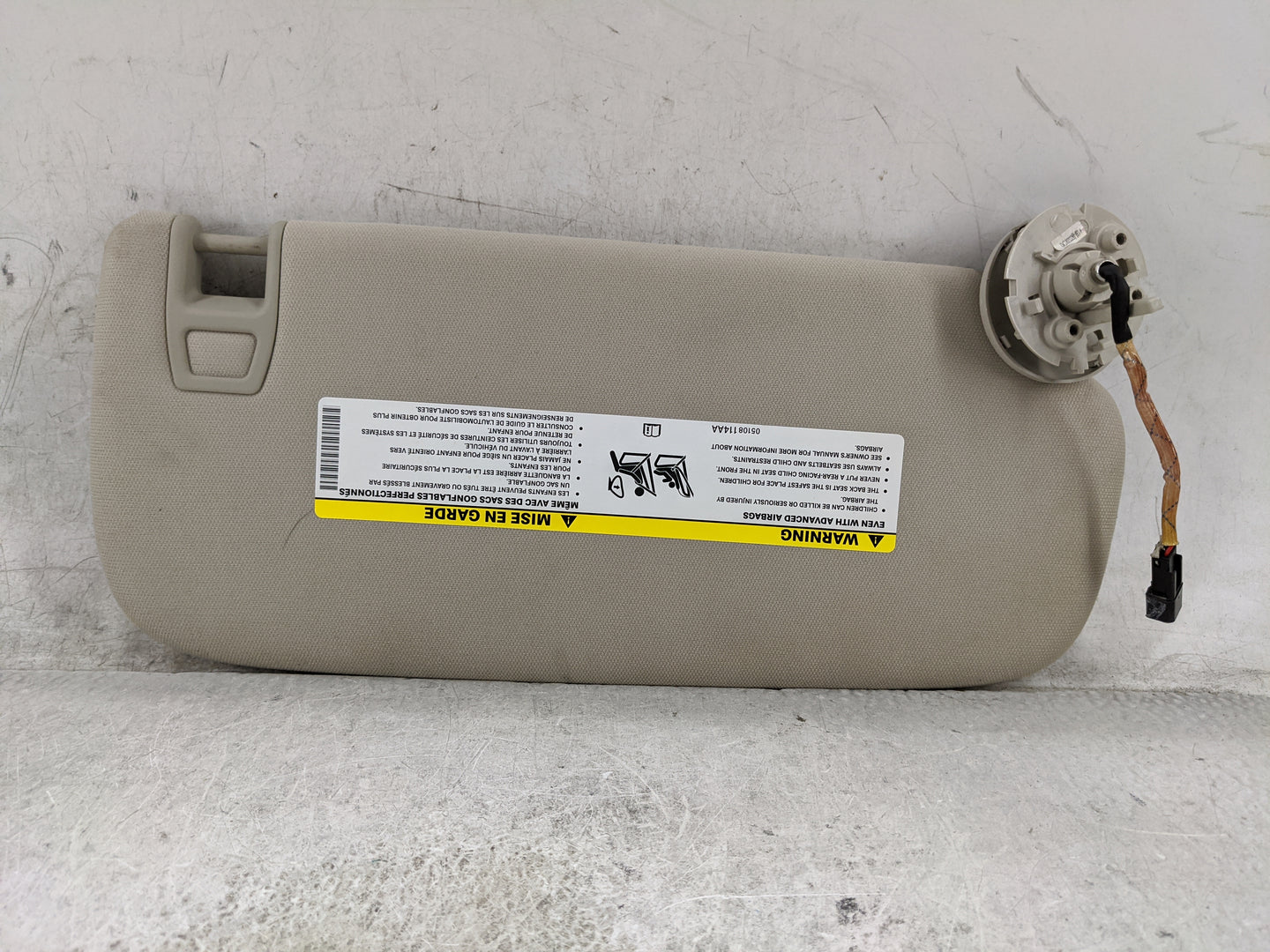 2011-2013 Jeep Grand Cherokee Sun Visor Shade Replacement Driver Left Mirror Fits OEM Used Auto Parts - Oemusedautoparts1.co