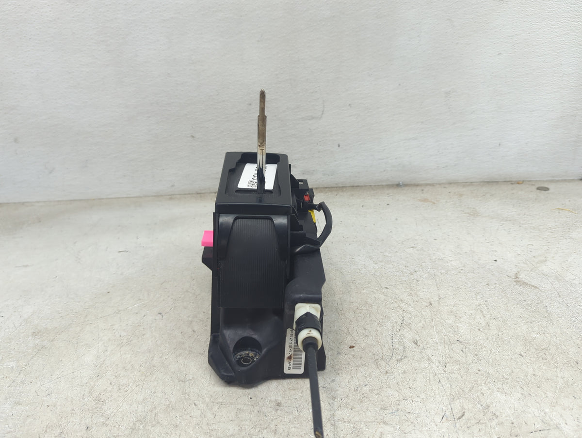 2011 Jeep Grand Cherokee Floor Console Assembly Shifter - Oemusedautoparts1.com
