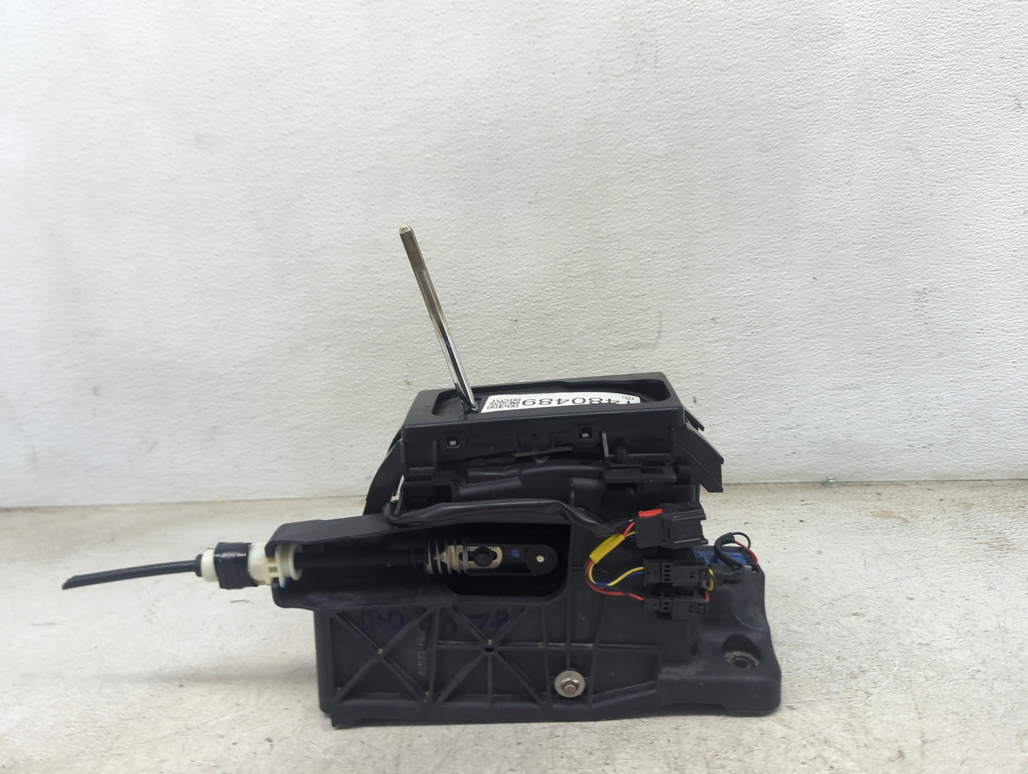 2011 Jeep Grand Cherokee Floor Console Assembly Shifter - Oemusedautoparts1.com