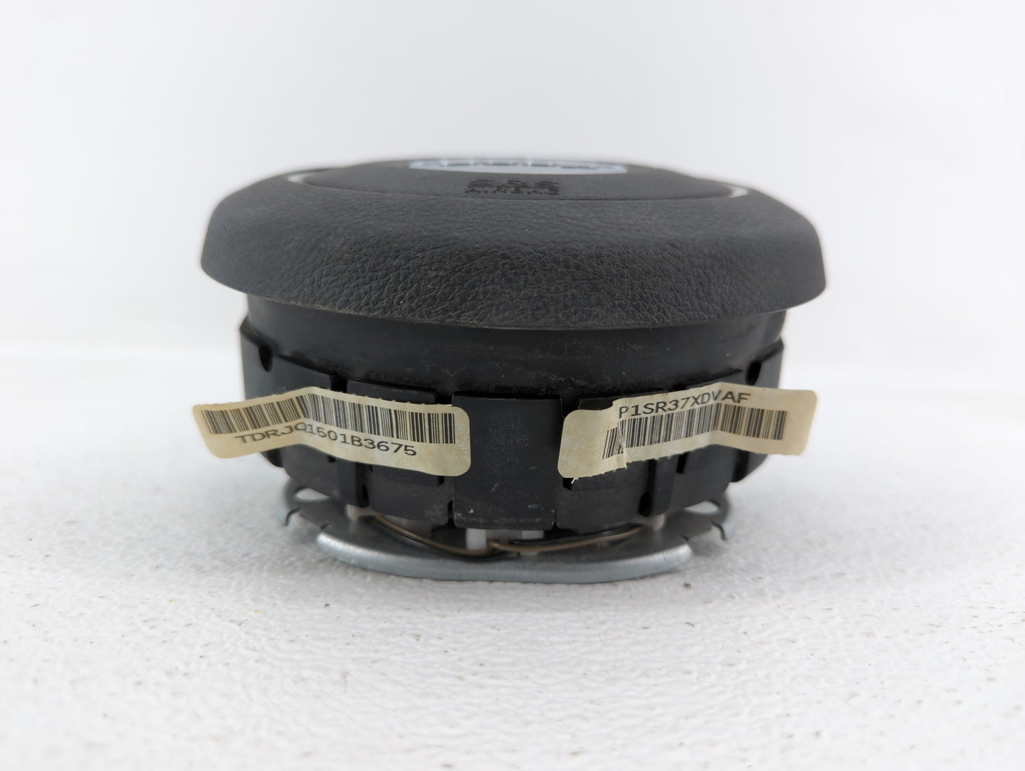 2011 Jeep Grand Cherokee Air Bag Driver Left Steering Wheel Mounted P/N:BAM-PT1-1722 Fits OEM Used Auto Parts - Oemusedautop