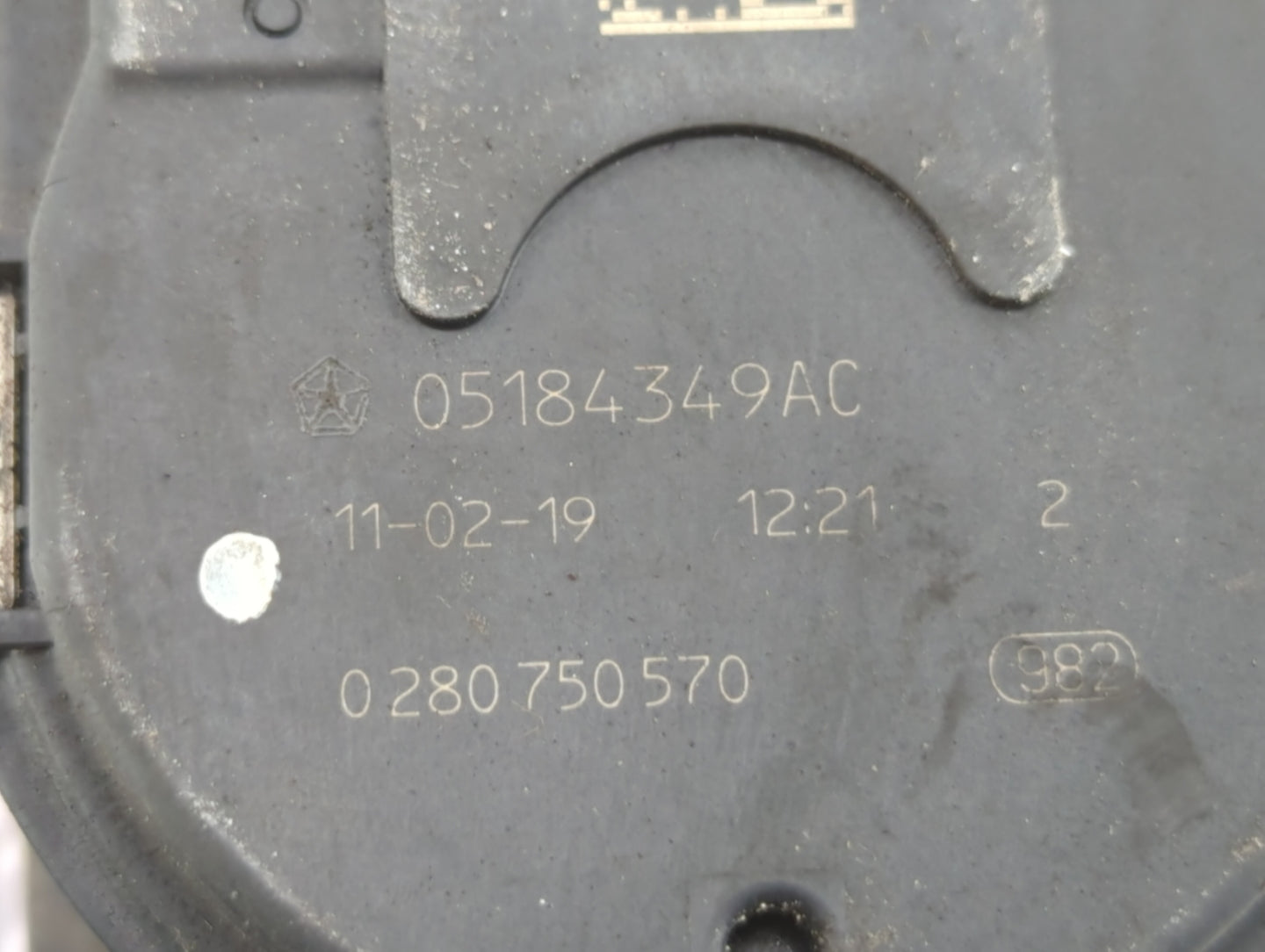 2011-2022 Jeep Grand Cherokee Throttle Body P/N:05184349AE 05184349AC Fits OEM Used Auto Parts - Oemusedautoparts1.com