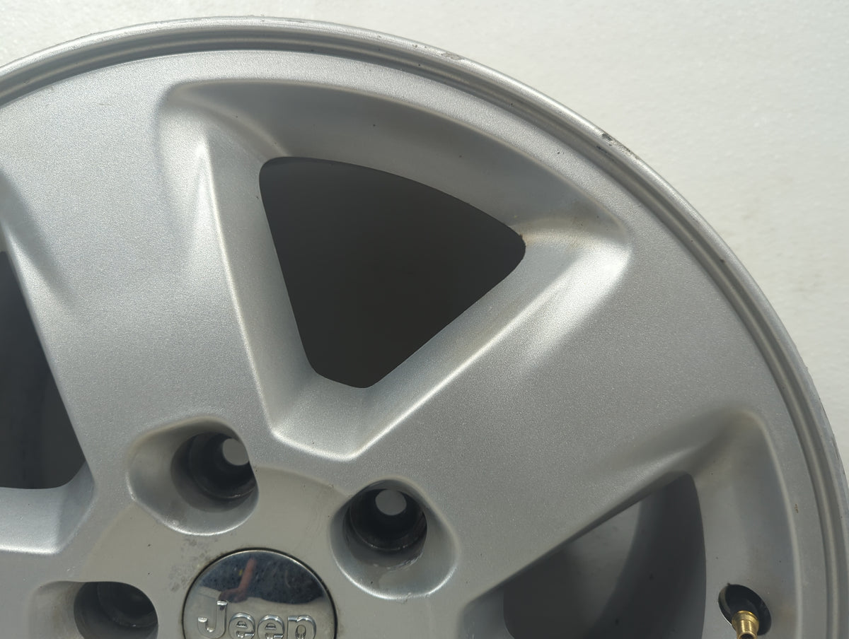 2011 Jeep Grand Cherokee Oem Wheel Rim 5015099 - Oemusedautoparts1.com