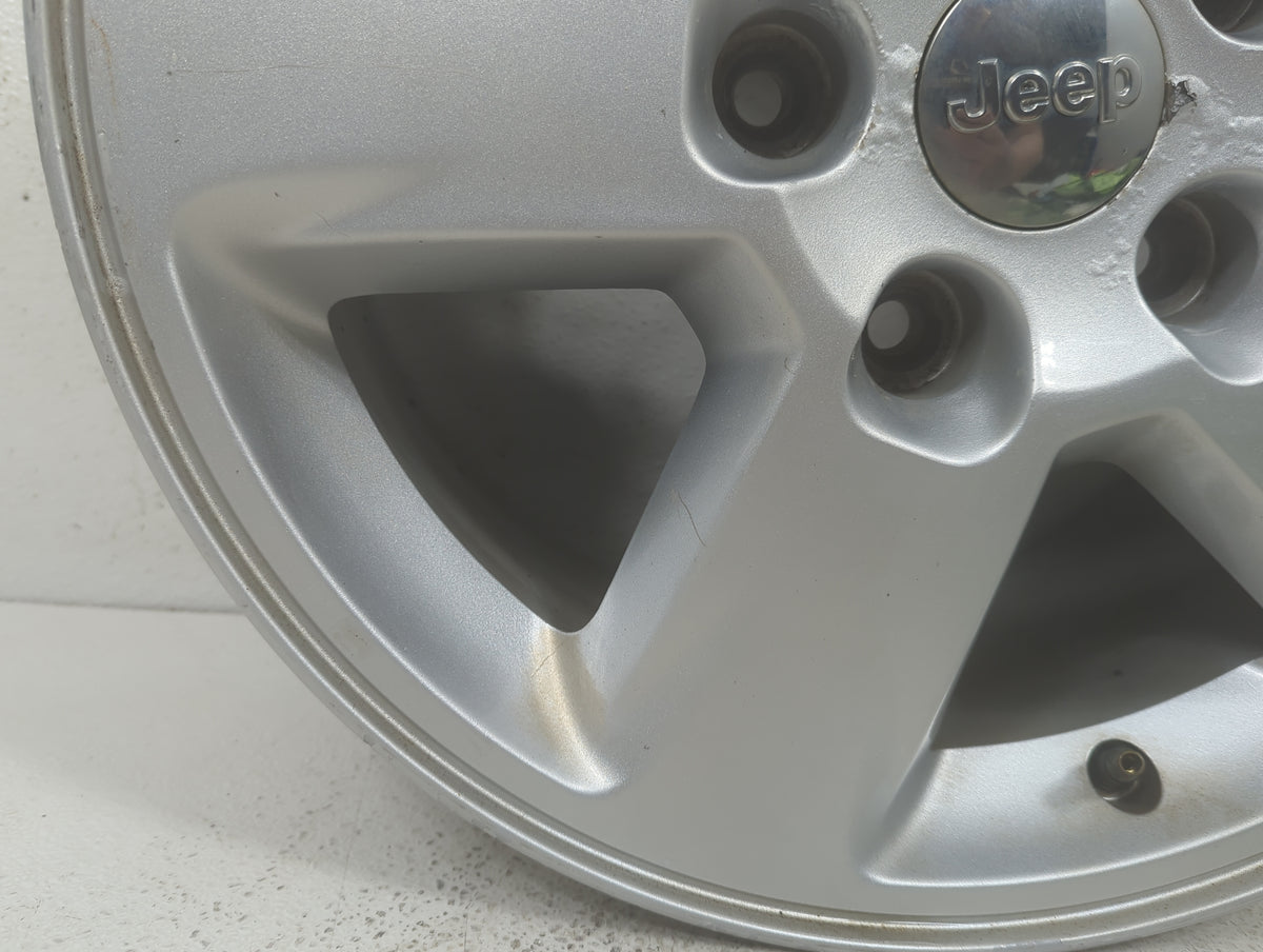 2011 Jeep Grand Cherokee Oem Wheel Rim 5015100 - Oemusedautoparts1.com