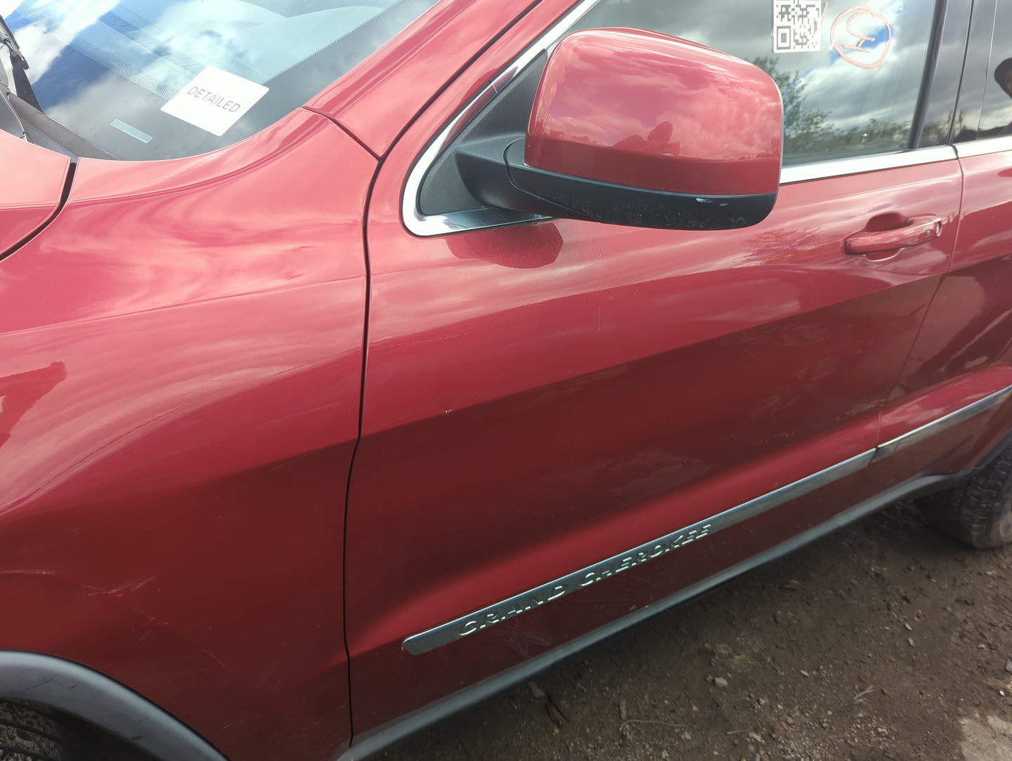 2011-2022 Jeep Grand Cherokee Driver Front Door Oem - Oemusedautoparts1.com